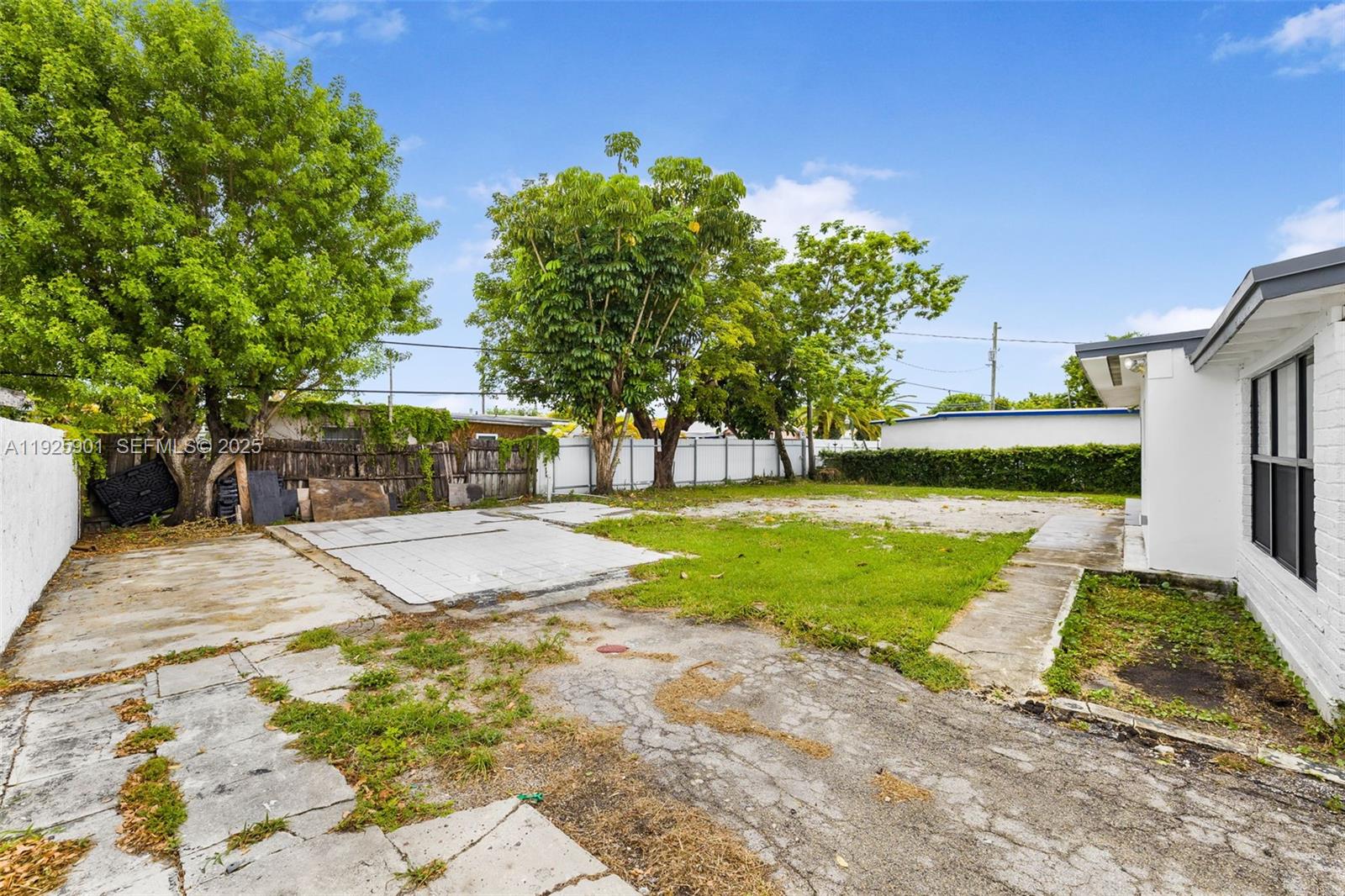 5425 SW 112th Ave, Miami FL 33165