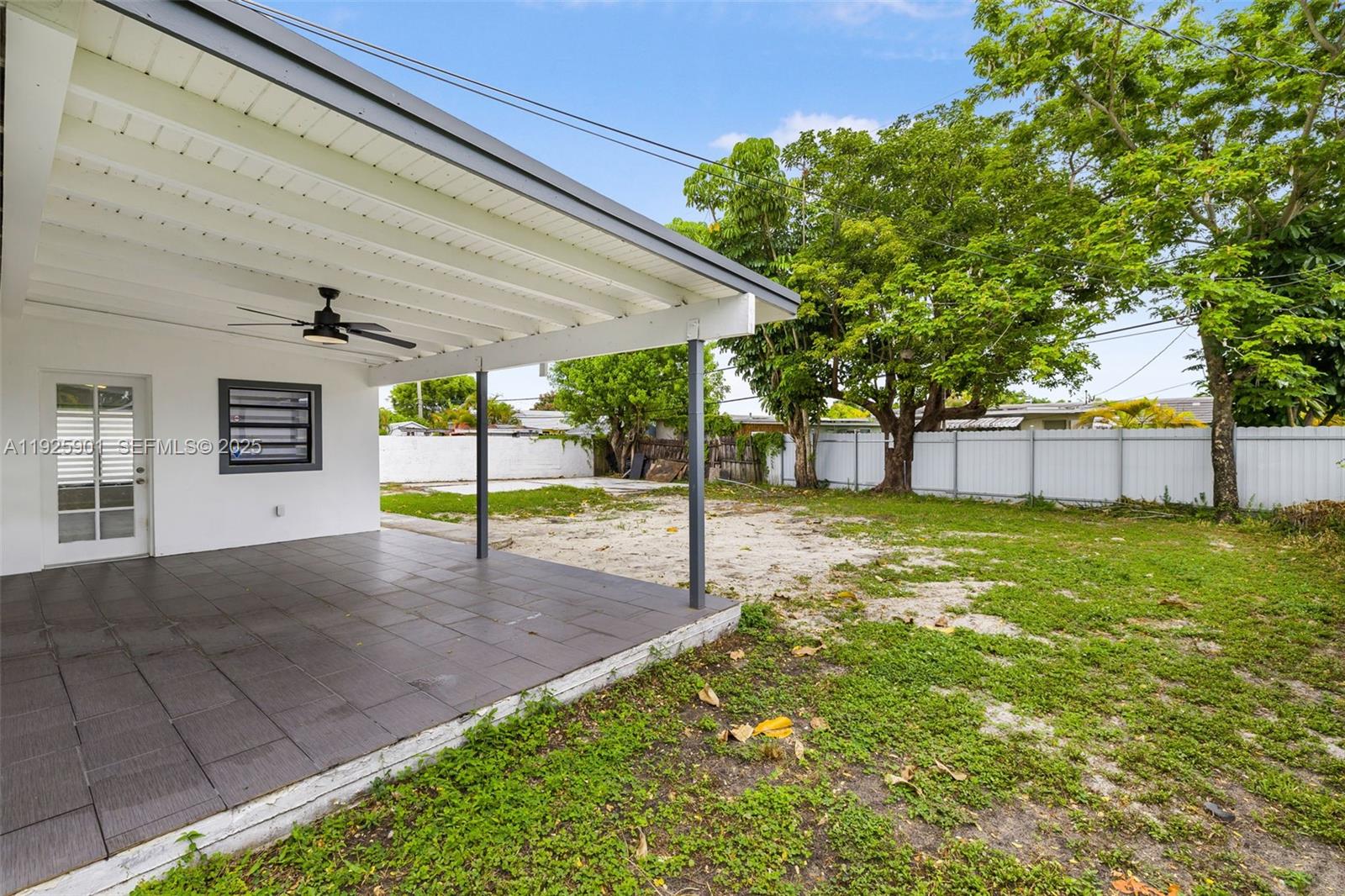 5425 SW 112th Ave, Miami FL 33165