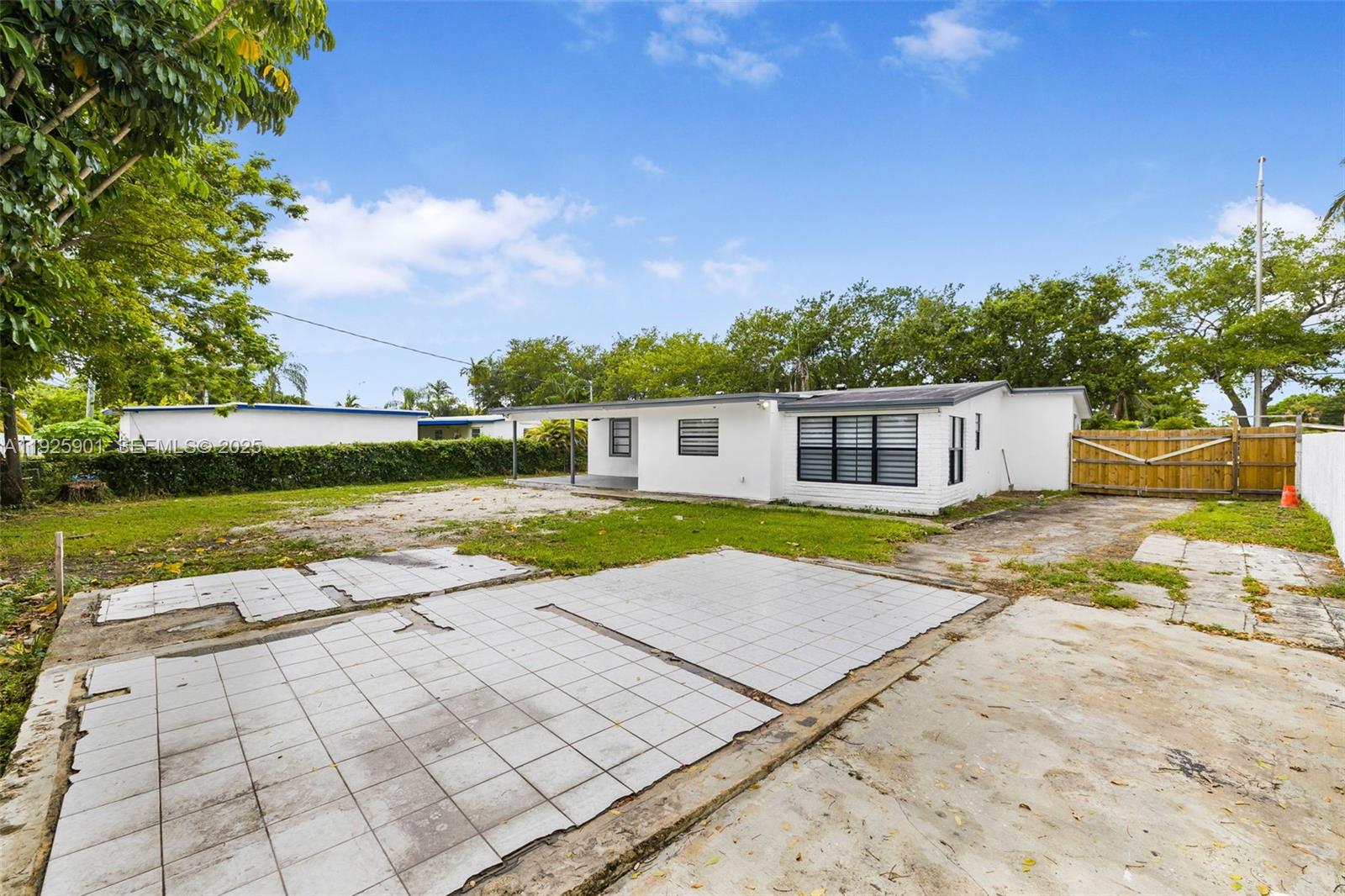 5425 SW 112th Ave, Miami FL 33165