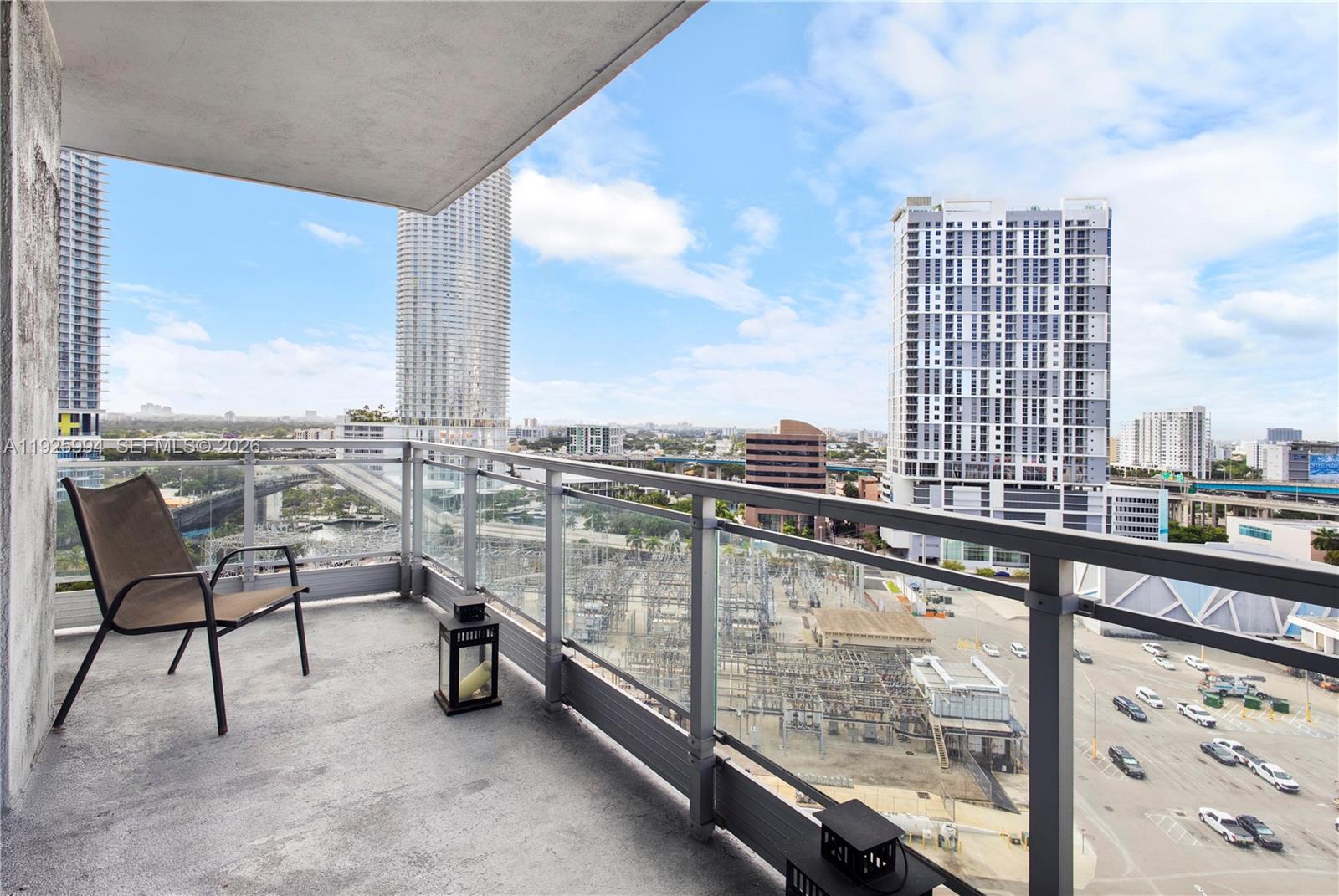 90 SW 3rd St #1512, Miami FL 33130