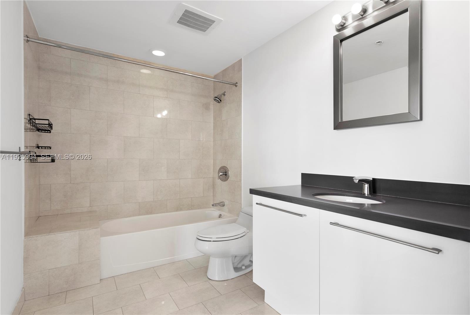 90 SW 3rd St #1512, Miami FL 33130
