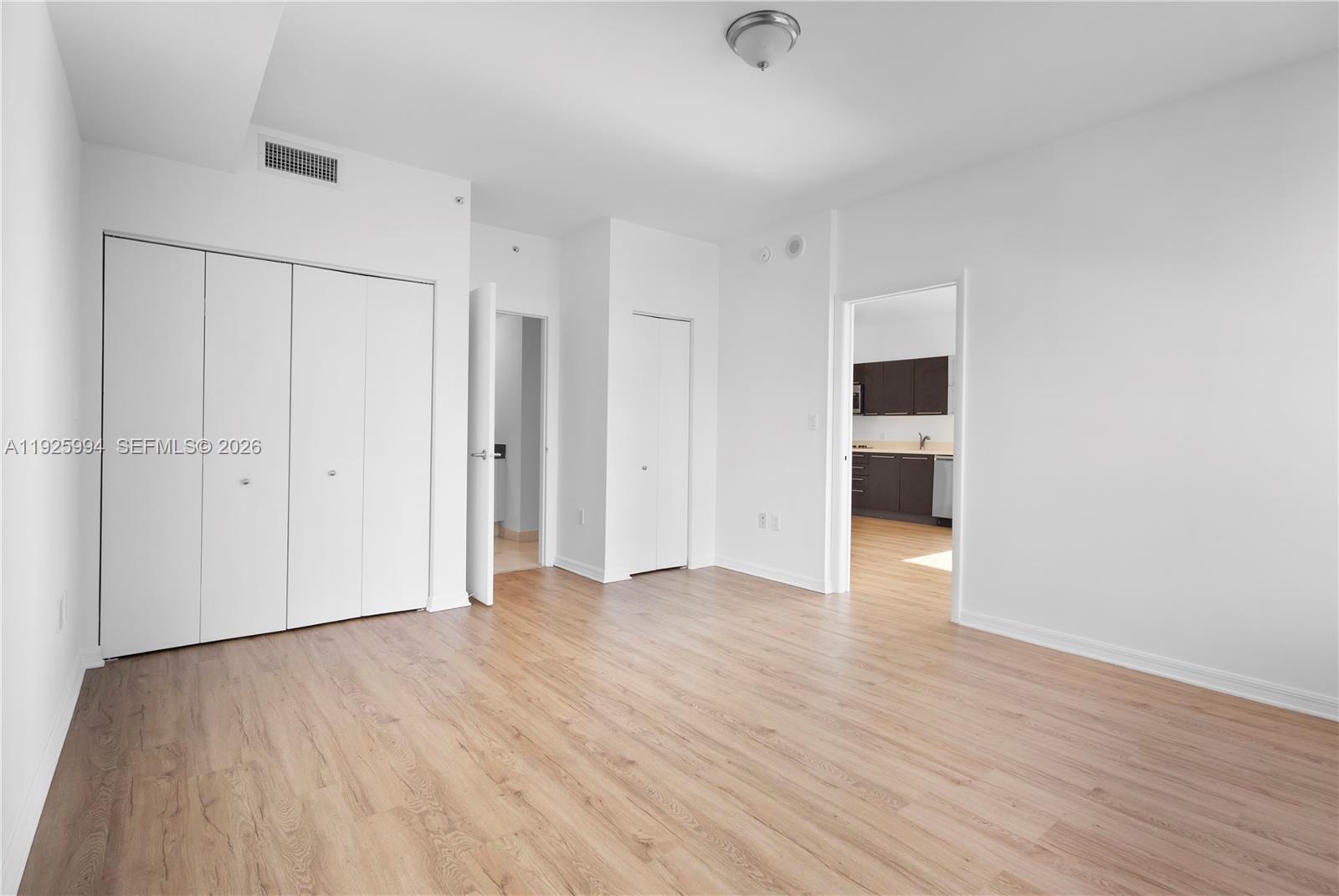 90 SW 3rd St #1512, Miami FL 33130