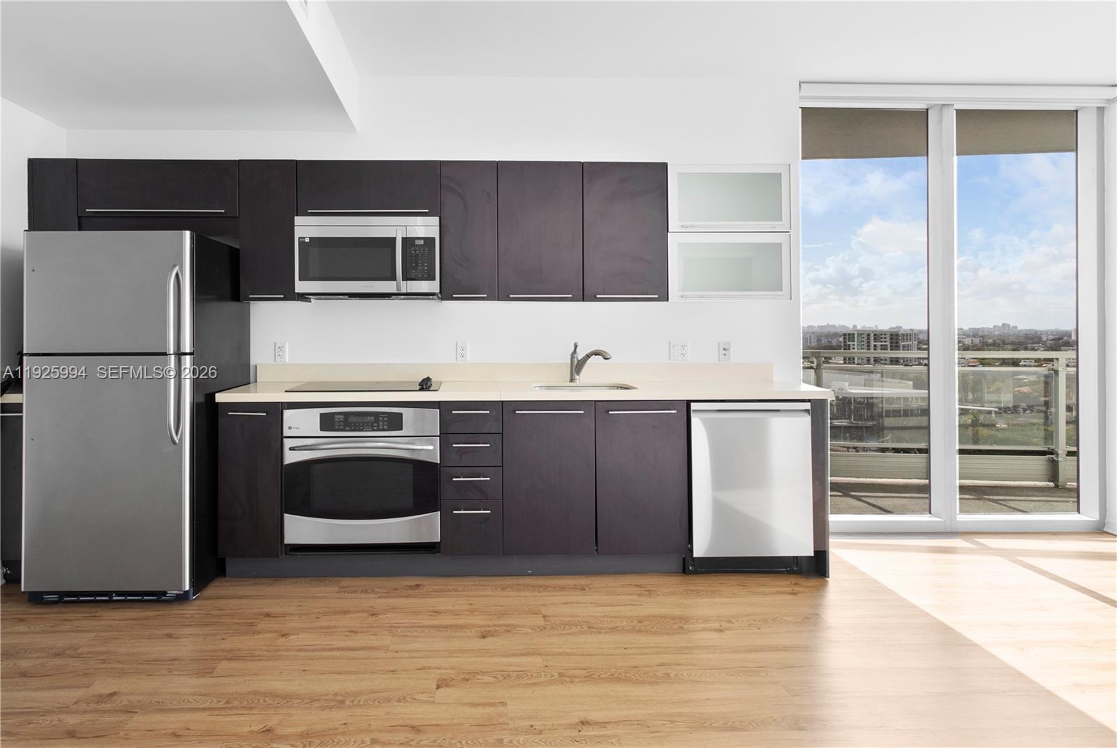 90 SW 3rd St #1512, Miami FL 33130