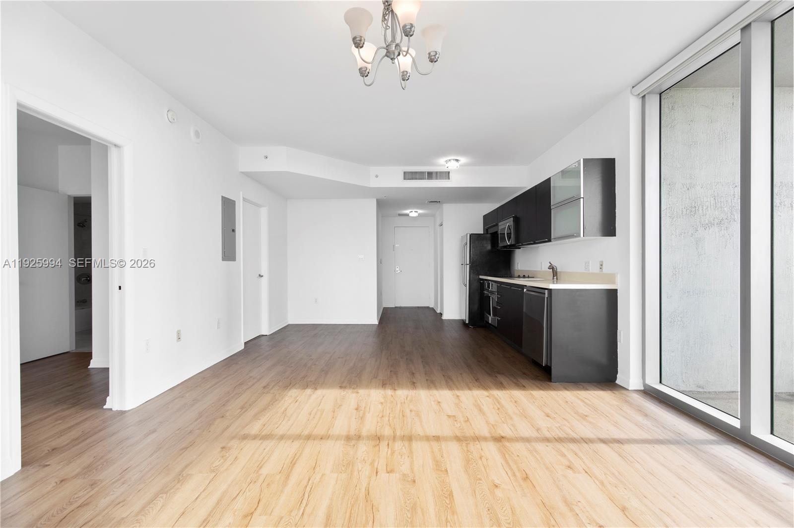 90 SW 3rd St #1512, Miami FL 33130