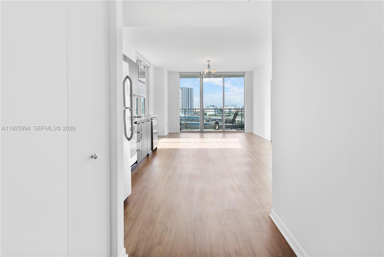 90 SW 3rd St #1512, Miami FL 33130