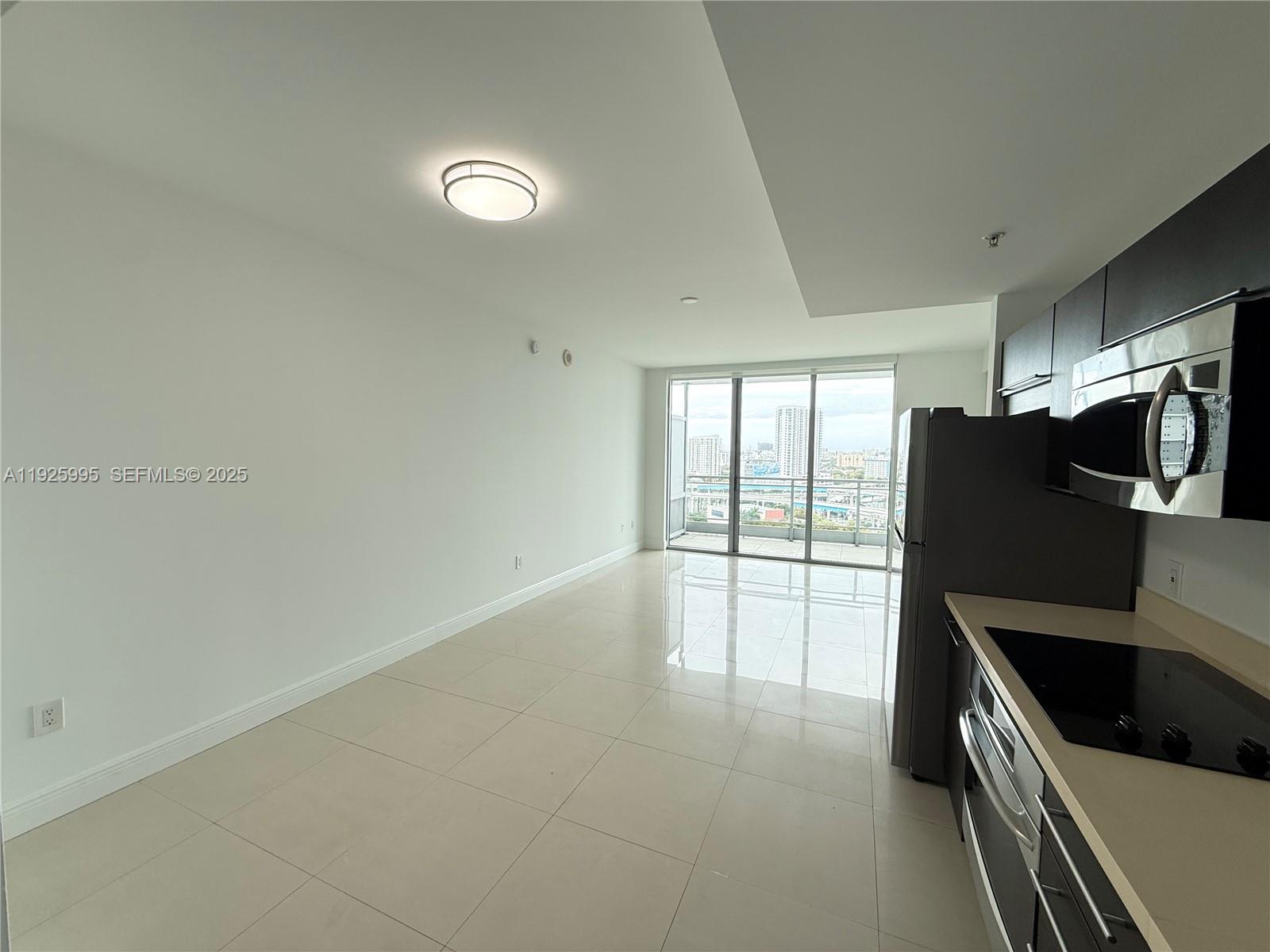 90 SW 3rd St #1809, Miami FL 33130