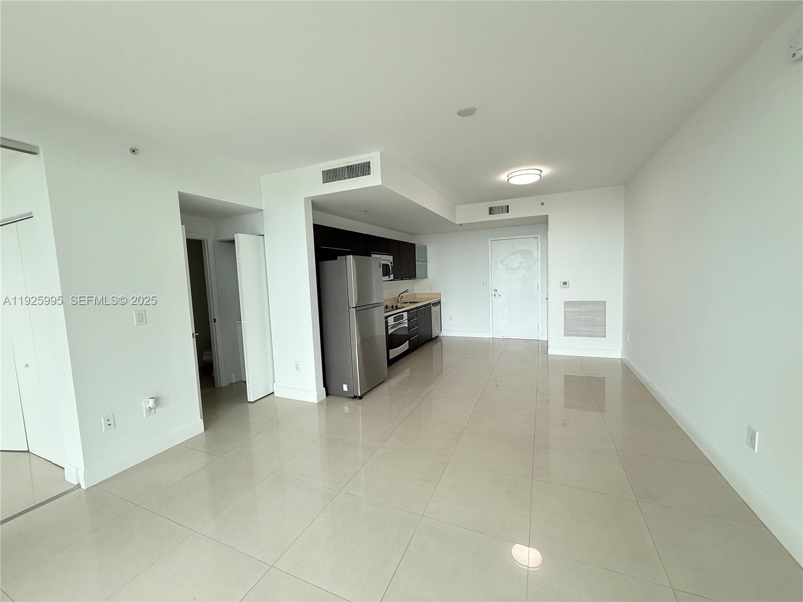 90 SW 3rd St #1809, Miami FL 33130