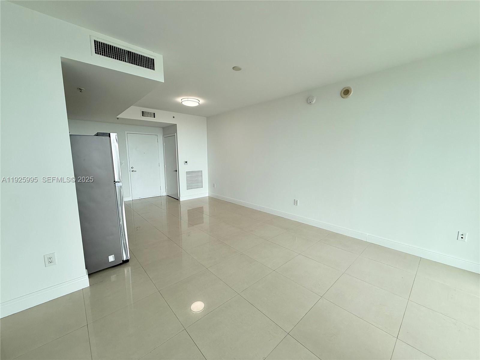 90 SW 3rd St #1809, Miami FL 33130