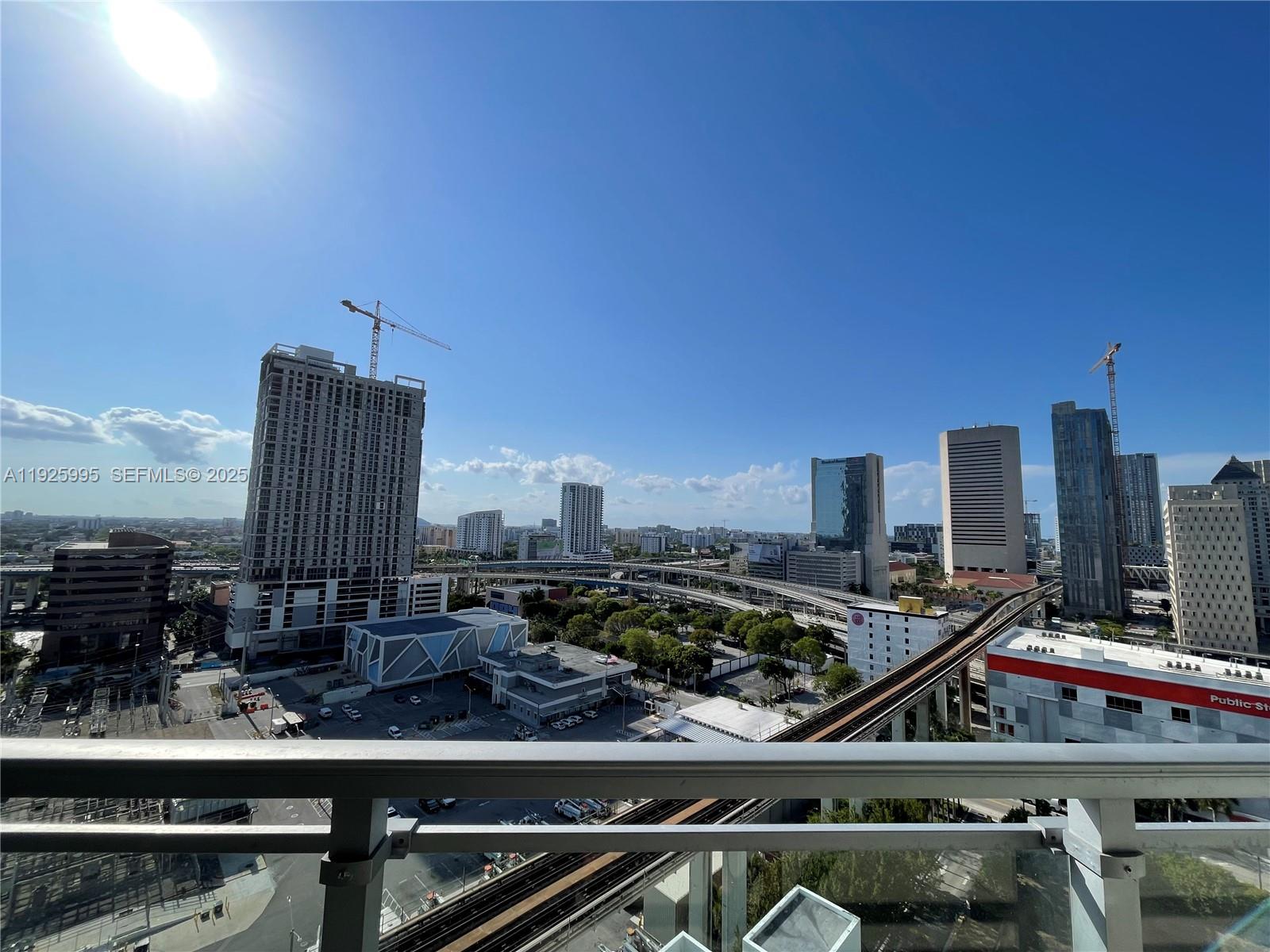 90 SW 3rd St #1809, Miami FL 33130