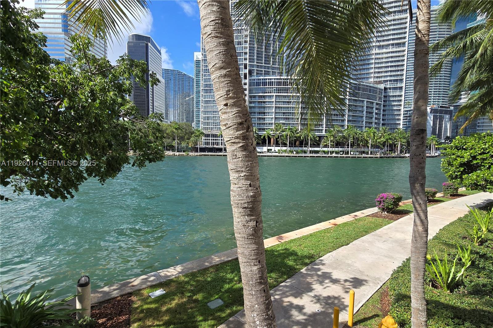 801 Brickell Key Blvd #2607, Miami FL 33131