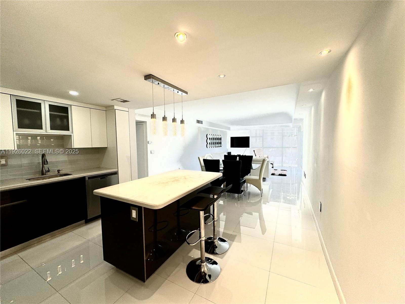 3731 N Country Club Dr #623, Aventura FL 33180