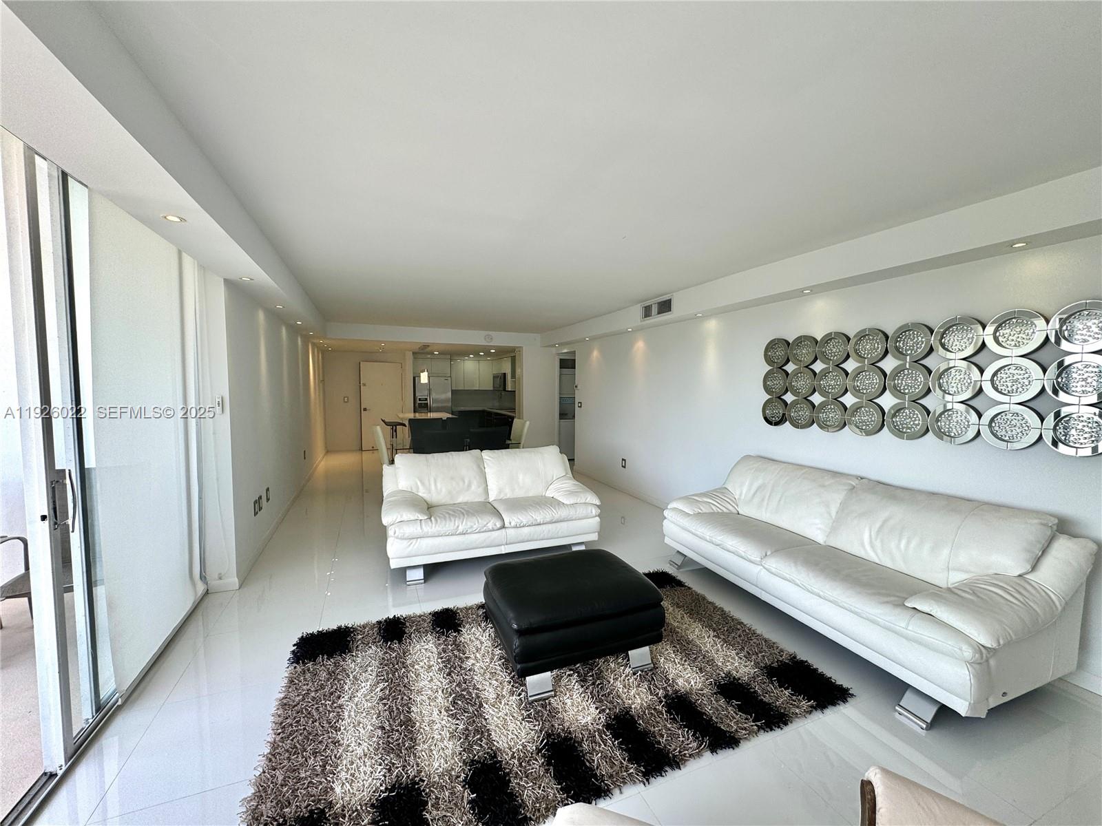 3731 N Country Club Dr #623, Aventura FL 33180