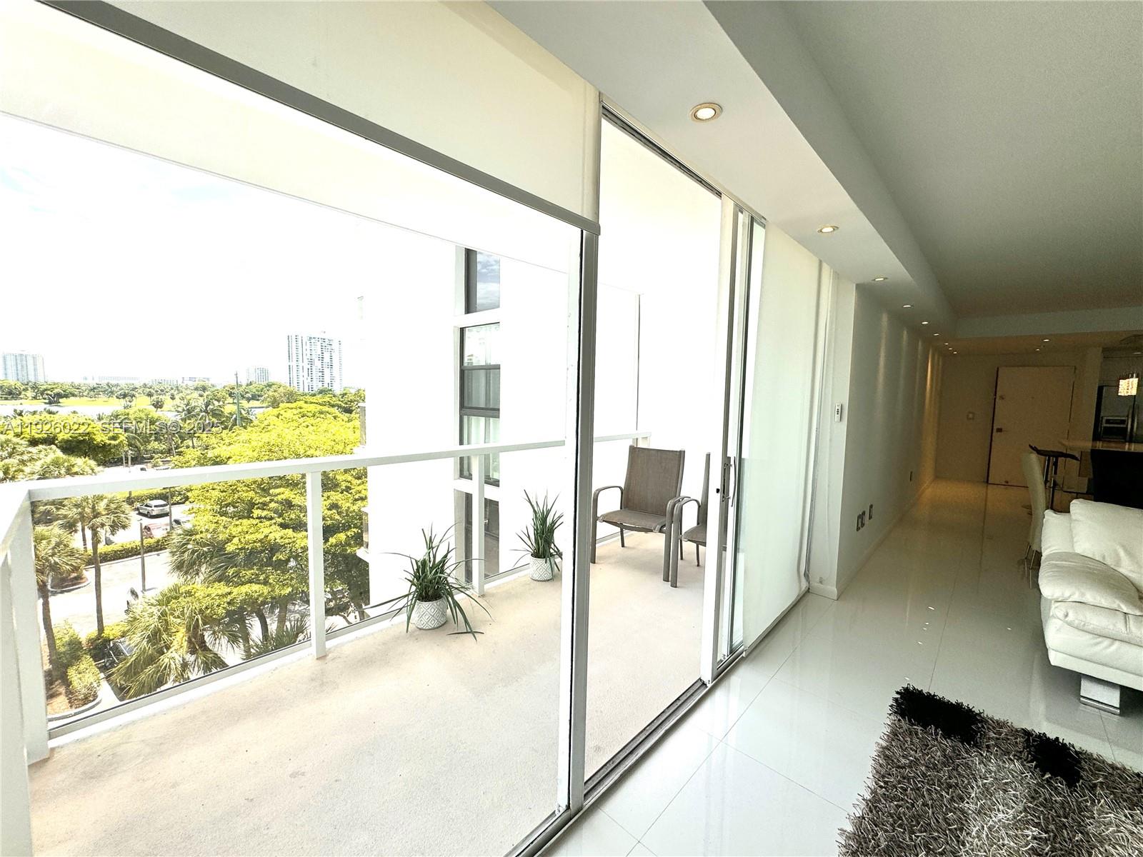 3731 N Country Club Dr #623, Aventura FL 33180