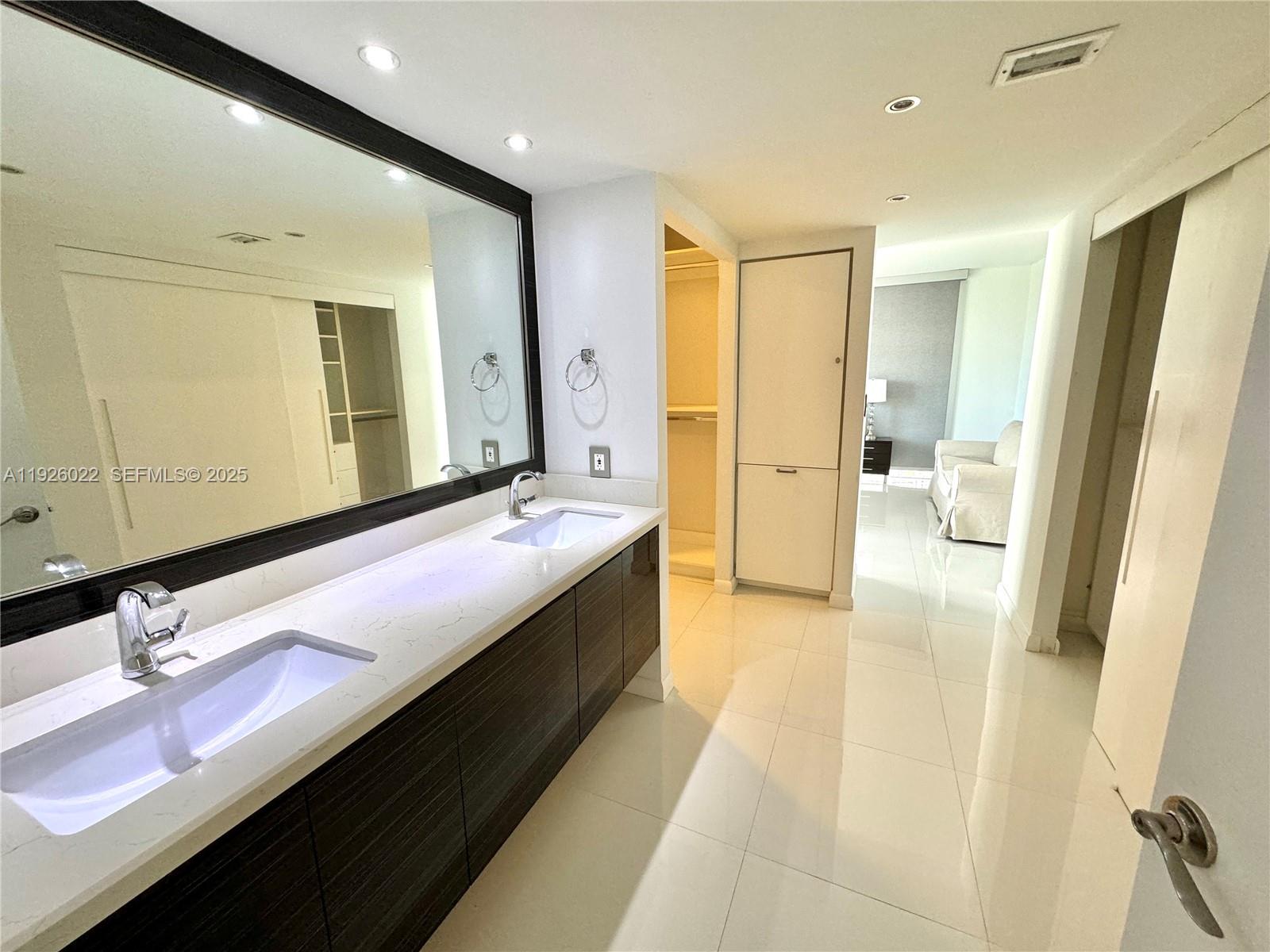 3731 N Country Club Dr #623, Aventura FL 33180