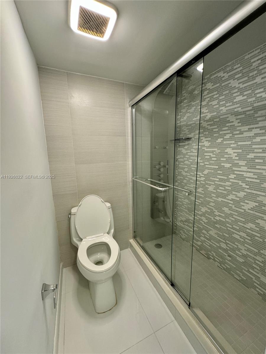 3731 N Country Club Dr #623, Aventura FL 33180