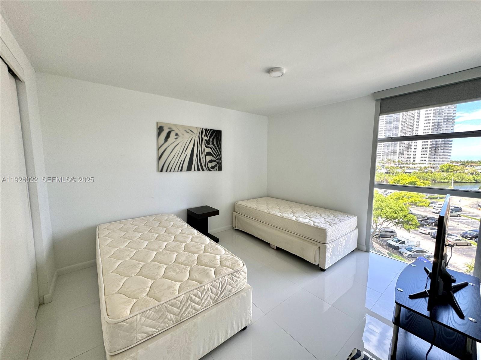 3731 N Country Club Dr #623, Aventura FL 33180