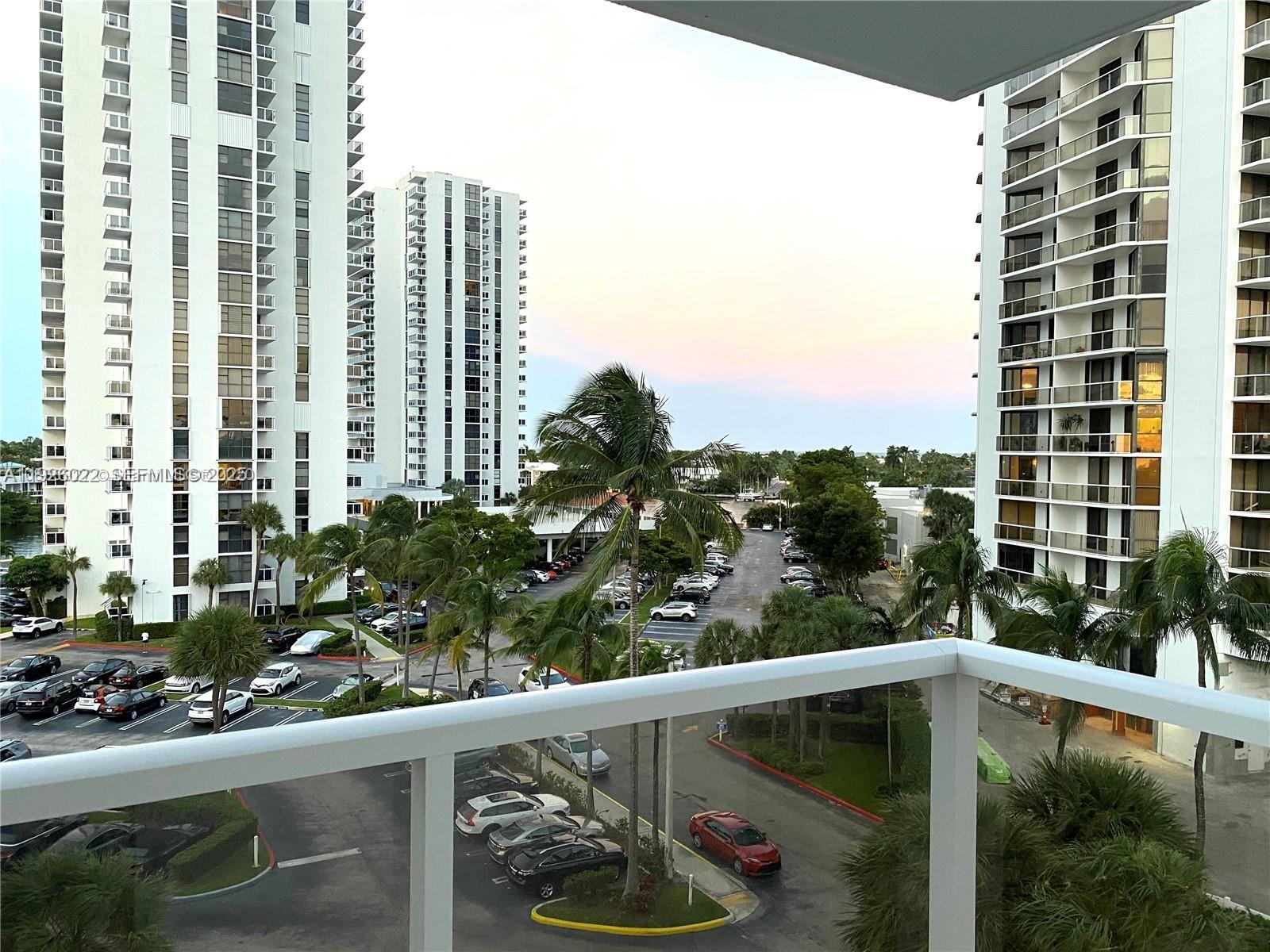 3731 N Country Club Dr #623, Aventura FL 33180