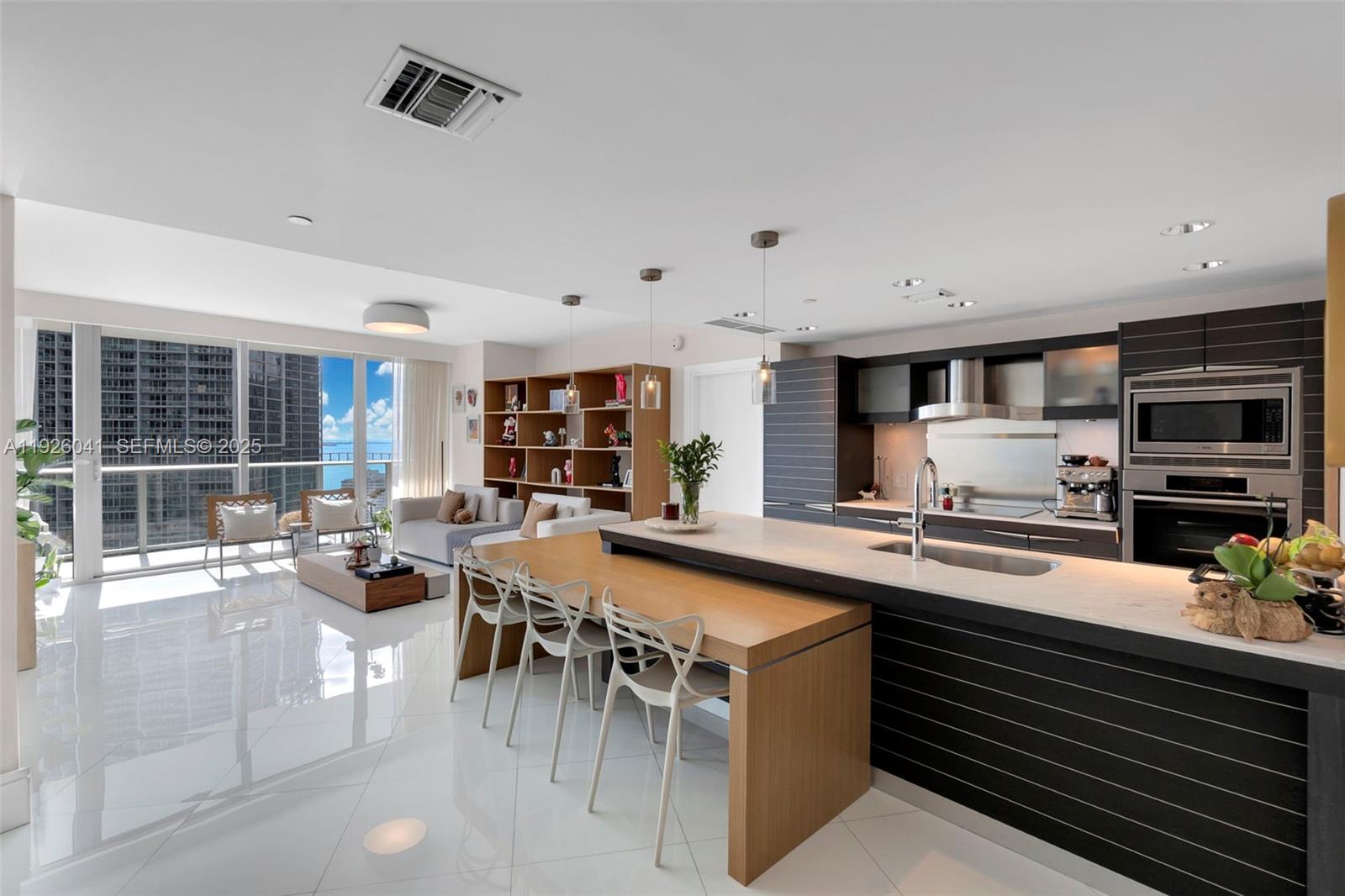 200 Biscayne Boulevard Way #3108, Miami FL 33131