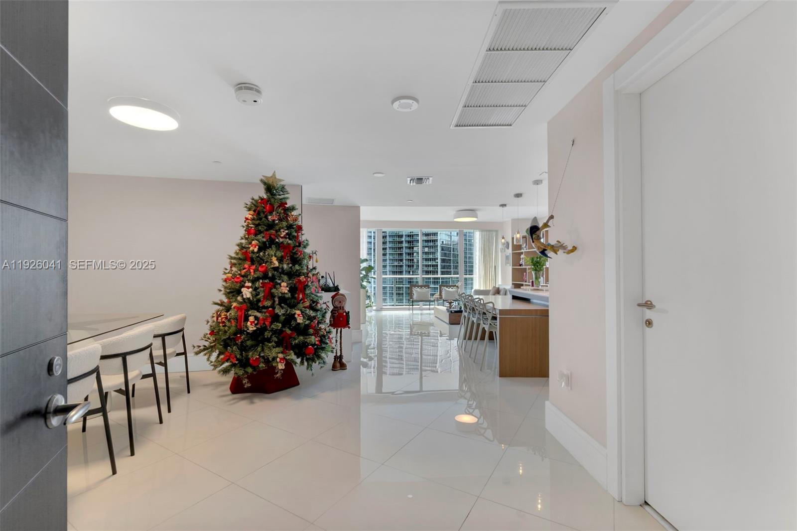 200 Biscayne Boulevard Way #3108, Miami FL 33131