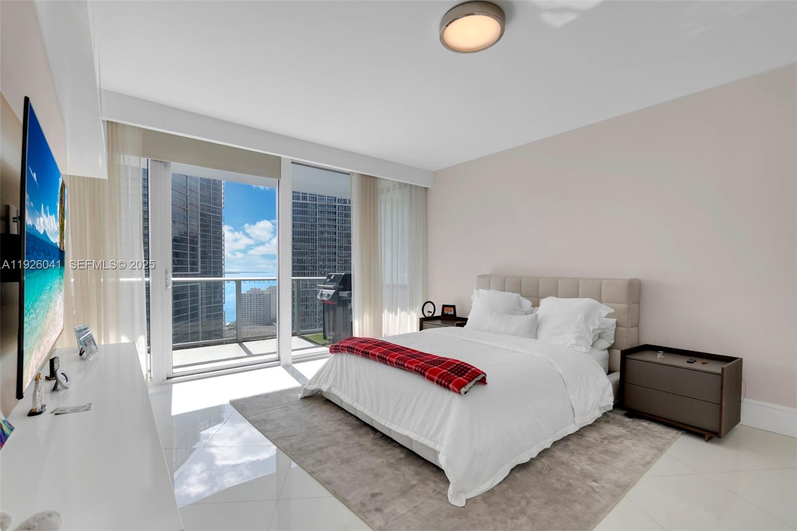 200 Biscayne Boulevard Way #3108, Miami FL 33131