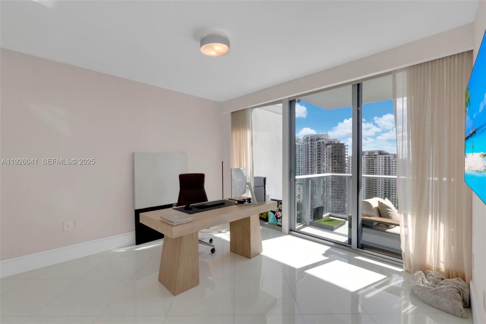 200 Biscayne Boulevard Way #3108, Miami FL 33131