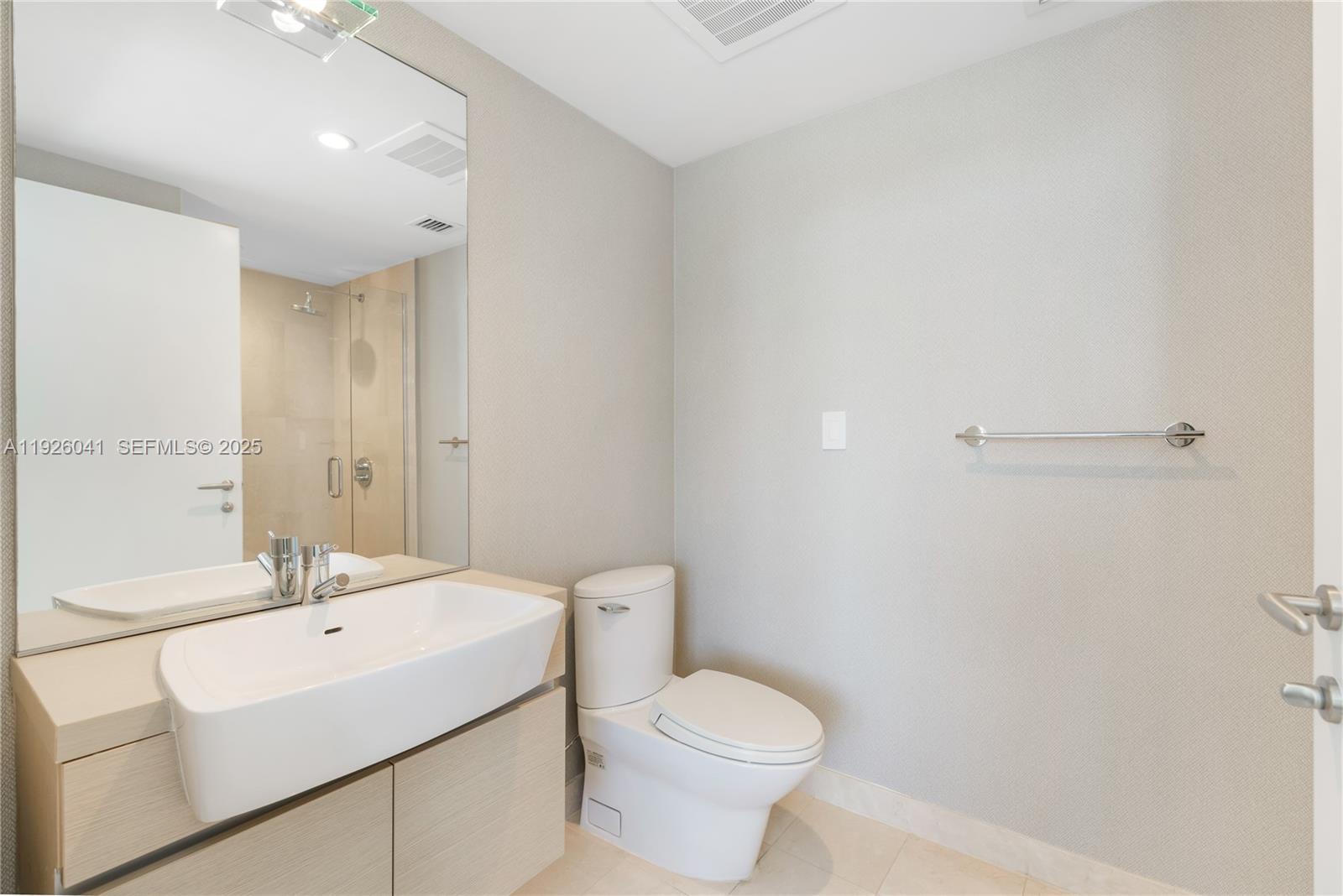 200 Biscayne Boulevard Way #3108, Miami FL 33131