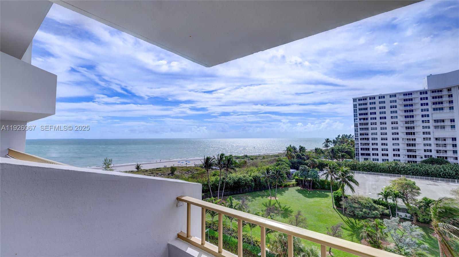 177 Ocean Lane Dr #707, Key Biscayne FL 33149