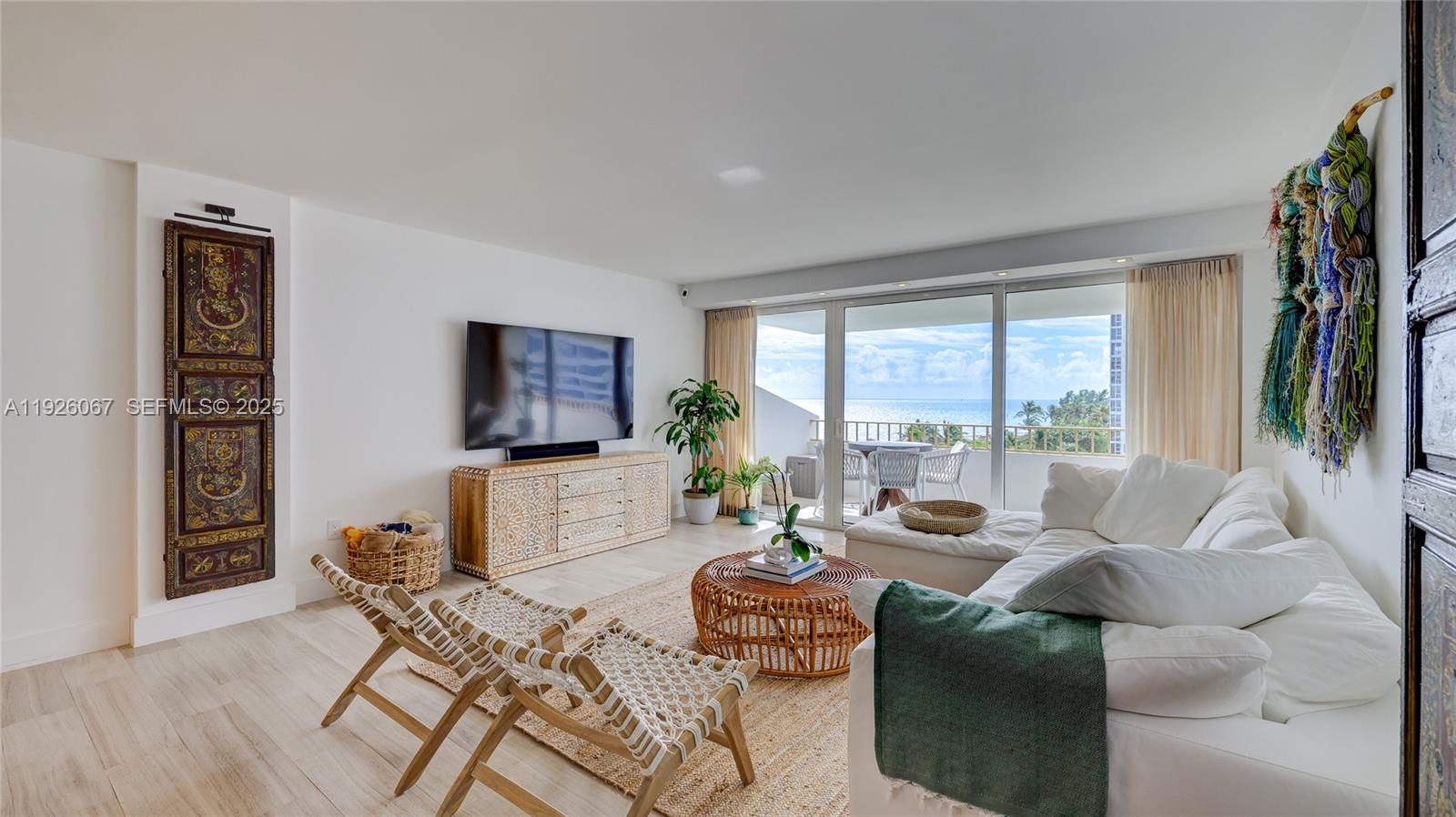 177 Ocean Lane Dr #707, Key Biscayne FL 33149