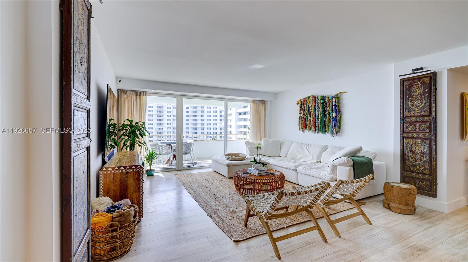 177 Ocean Lane Dr #707, Key Biscayne FL 33149