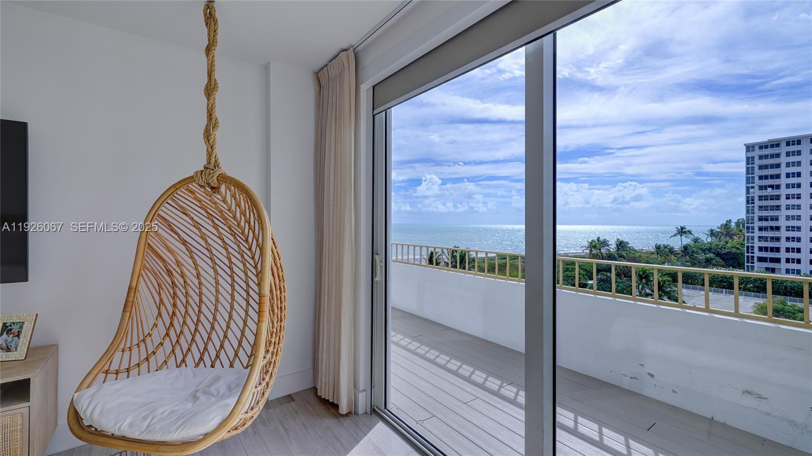 177 Ocean Lane Dr #707, Key Biscayne FL 33149