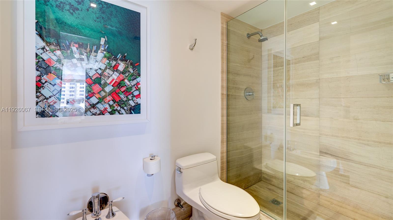 177 Ocean Lane Dr #707, Key Biscayne FL 33149