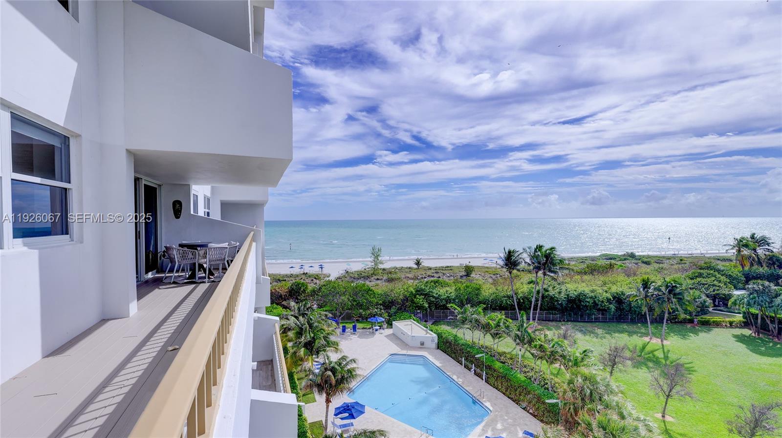 177 Ocean Lane Dr #707, Key Biscayne FL 33149