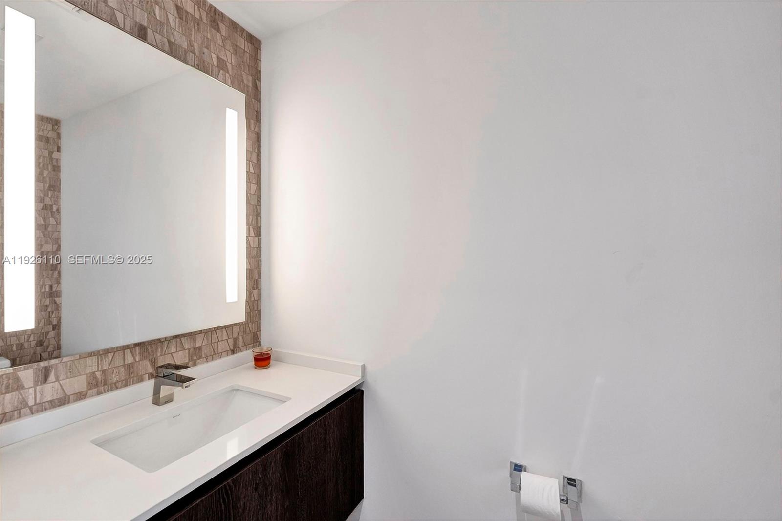 88 SW 7th St #2106, Miami FL 33130