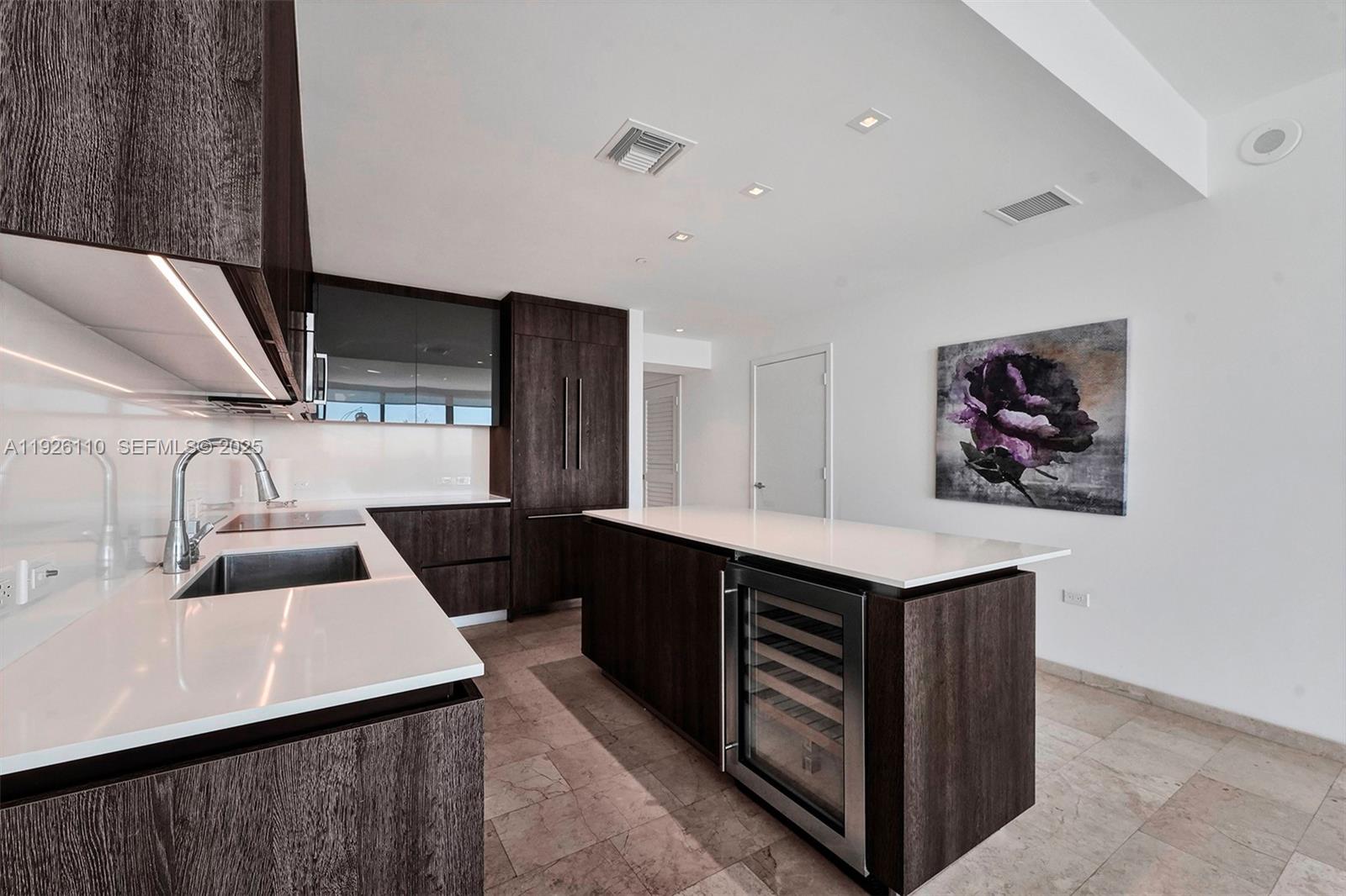 88 SW 7th St #2106, Miami FL 33130
