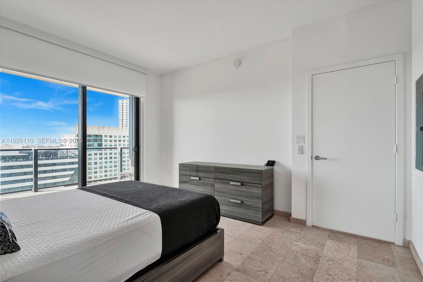 88 SW 7th St #2106, Miami FL 33130