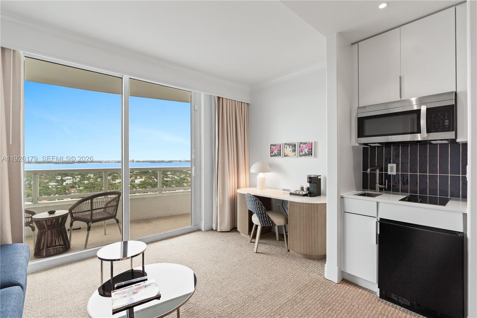 4401 Collins Ave #2517, Miami Beach FL 33140