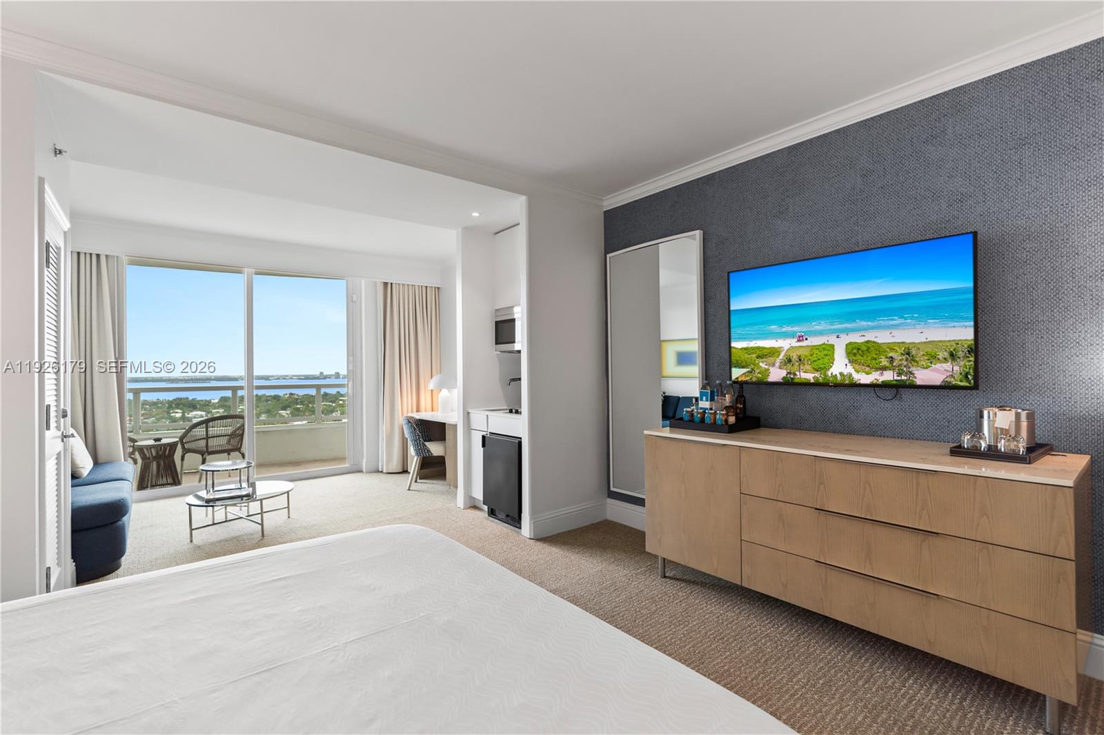 4401 Collins Ave #2517, Miami Beach FL 33140