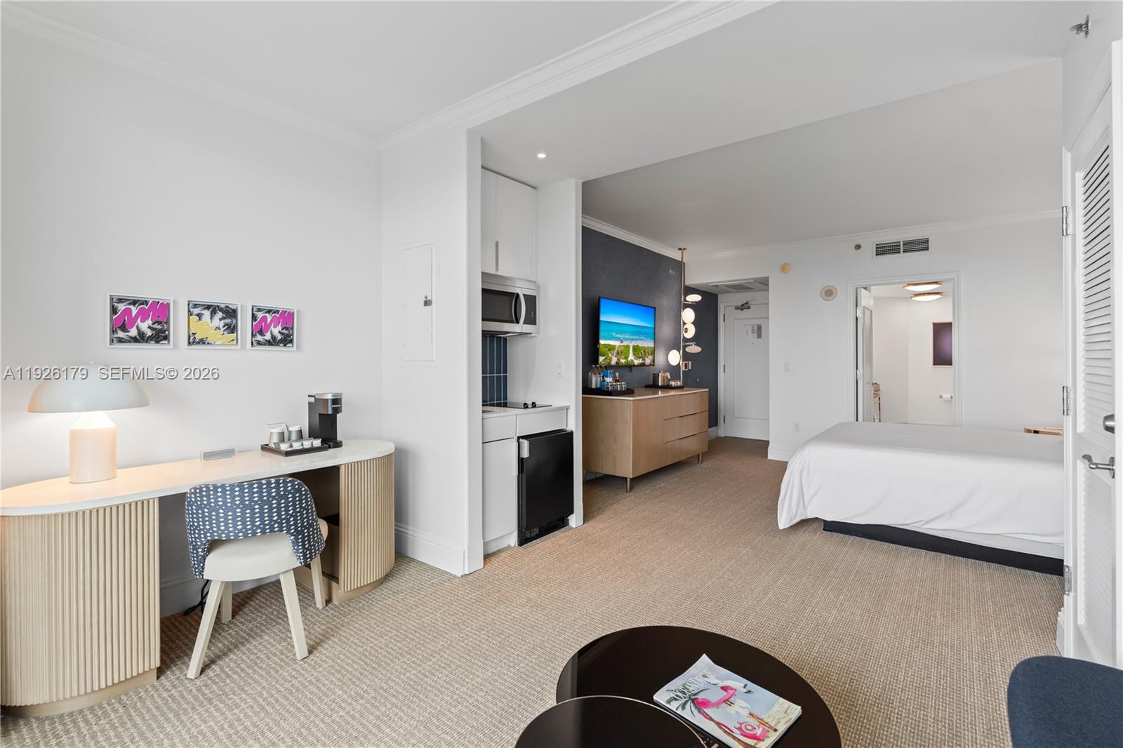 4401 Collins Ave #2517, Miami Beach FL 33140