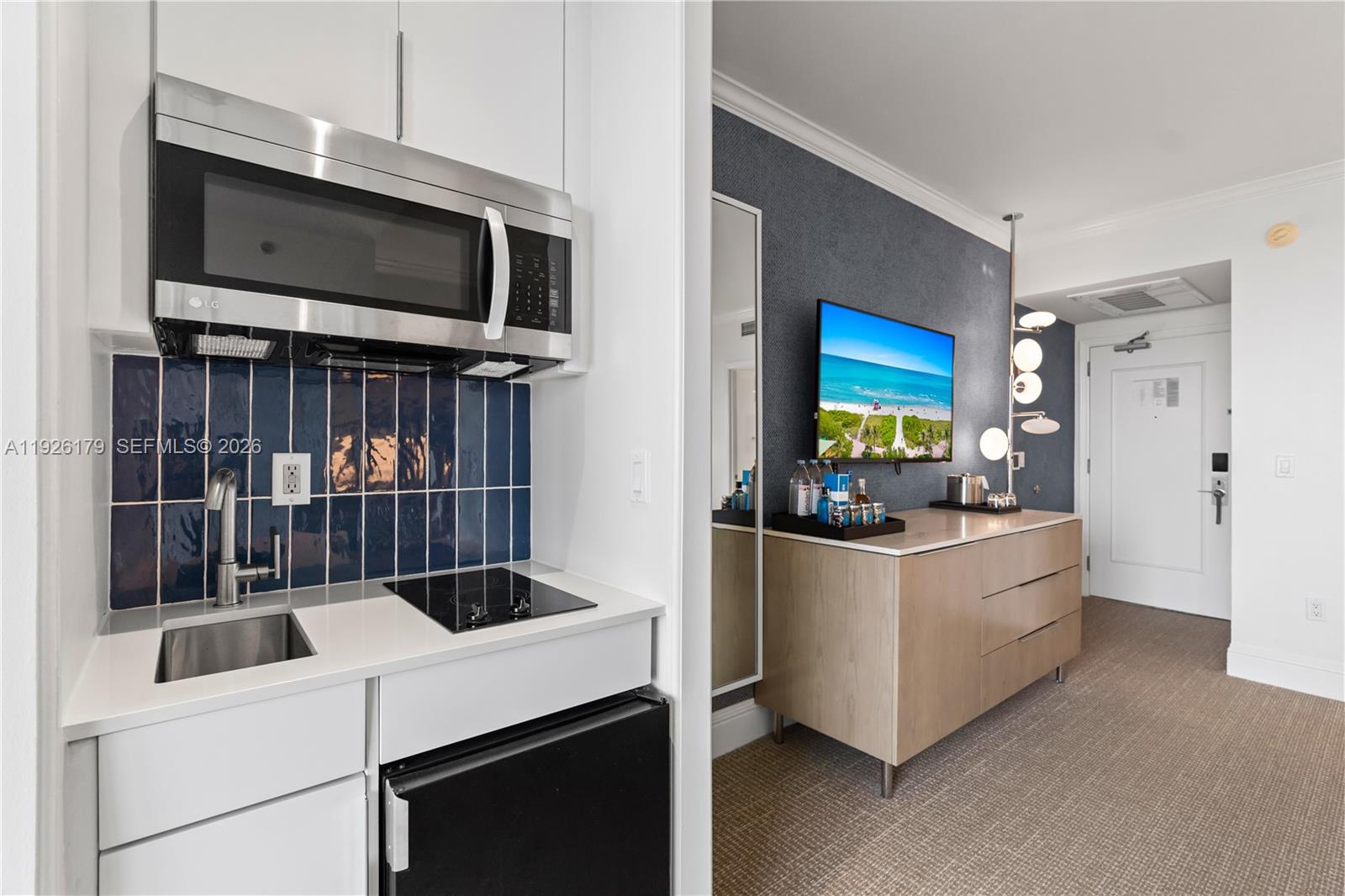 4401 Collins Ave #2517, Miami Beach FL 33140