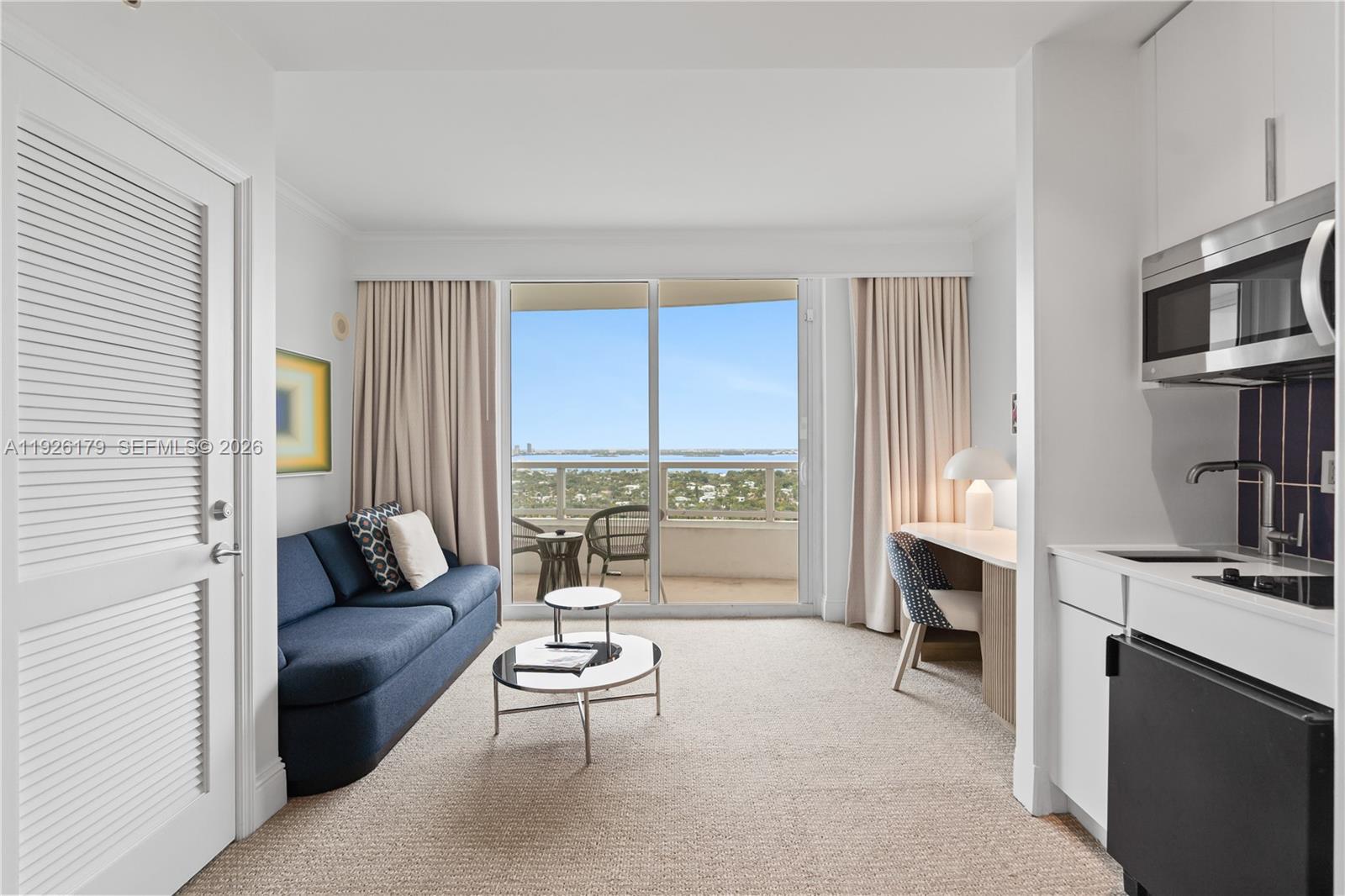 4401 Collins Ave #2517, Miami Beach FL 33140