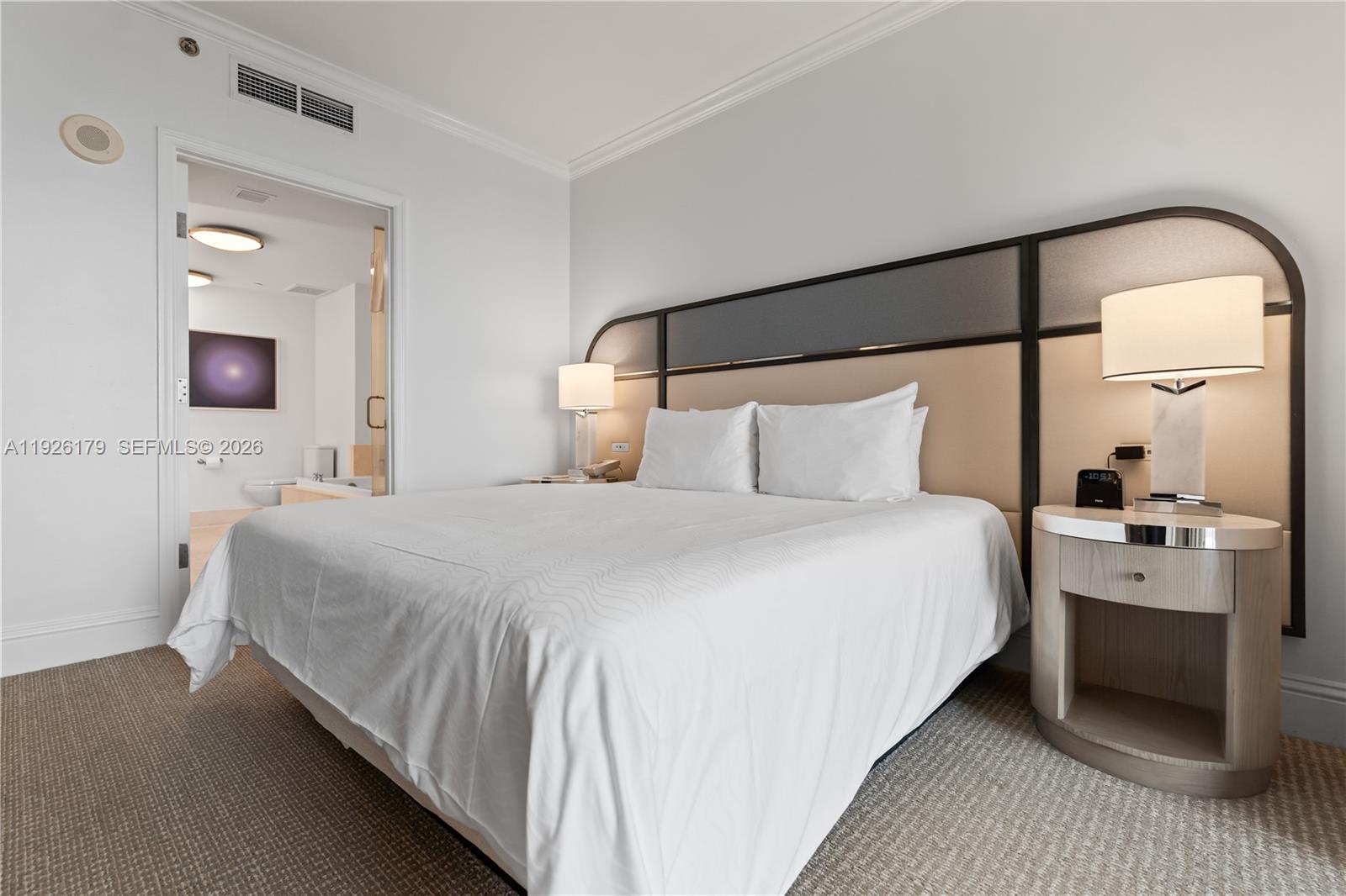 4401 Collins Ave #2517, Miami Beach FL 33140