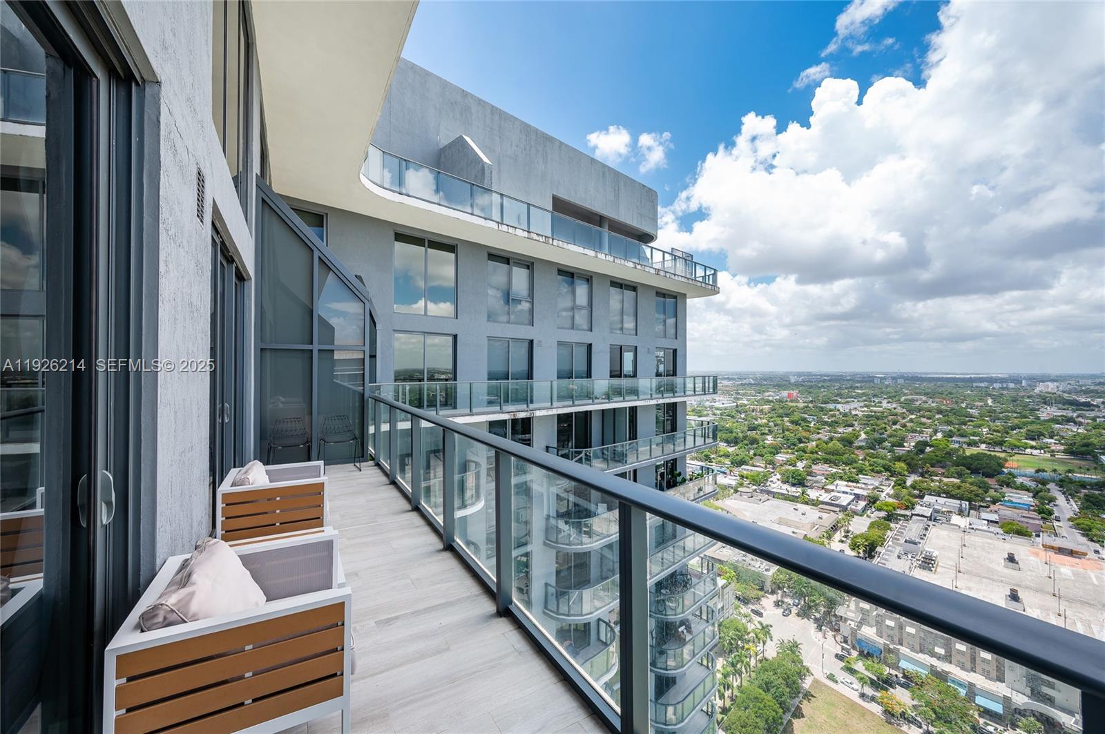 121 NE 34th St #PH3215, Miami FL 33137