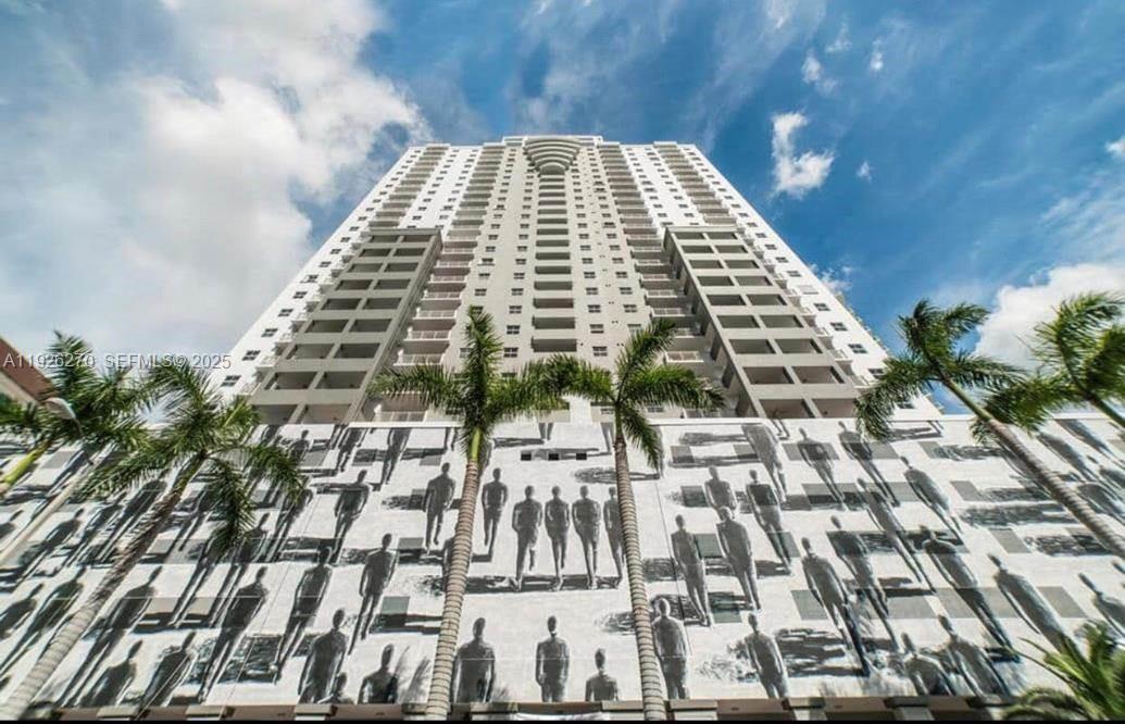 185 SE 14 TE #802, Miami FL 33131