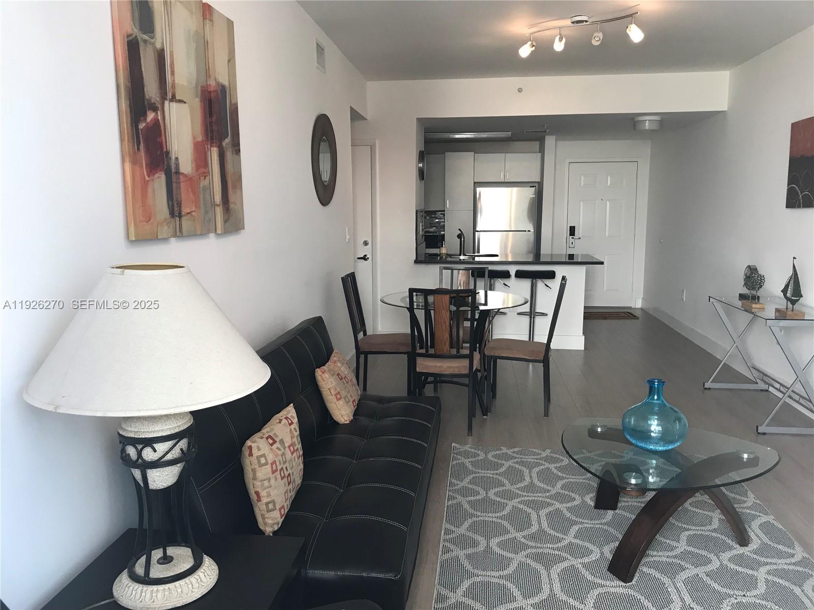 185 SE 14 TE #802, Miami FL 33131