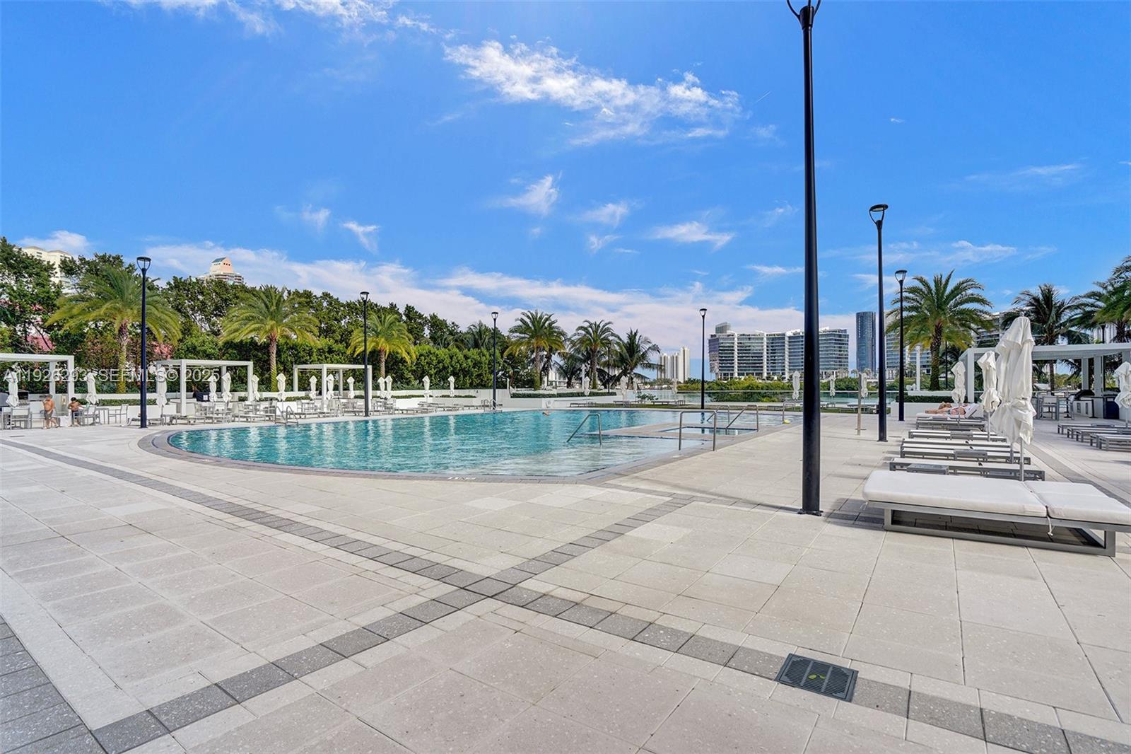 3201 NE 183rd St #704, Aventura FL 33160