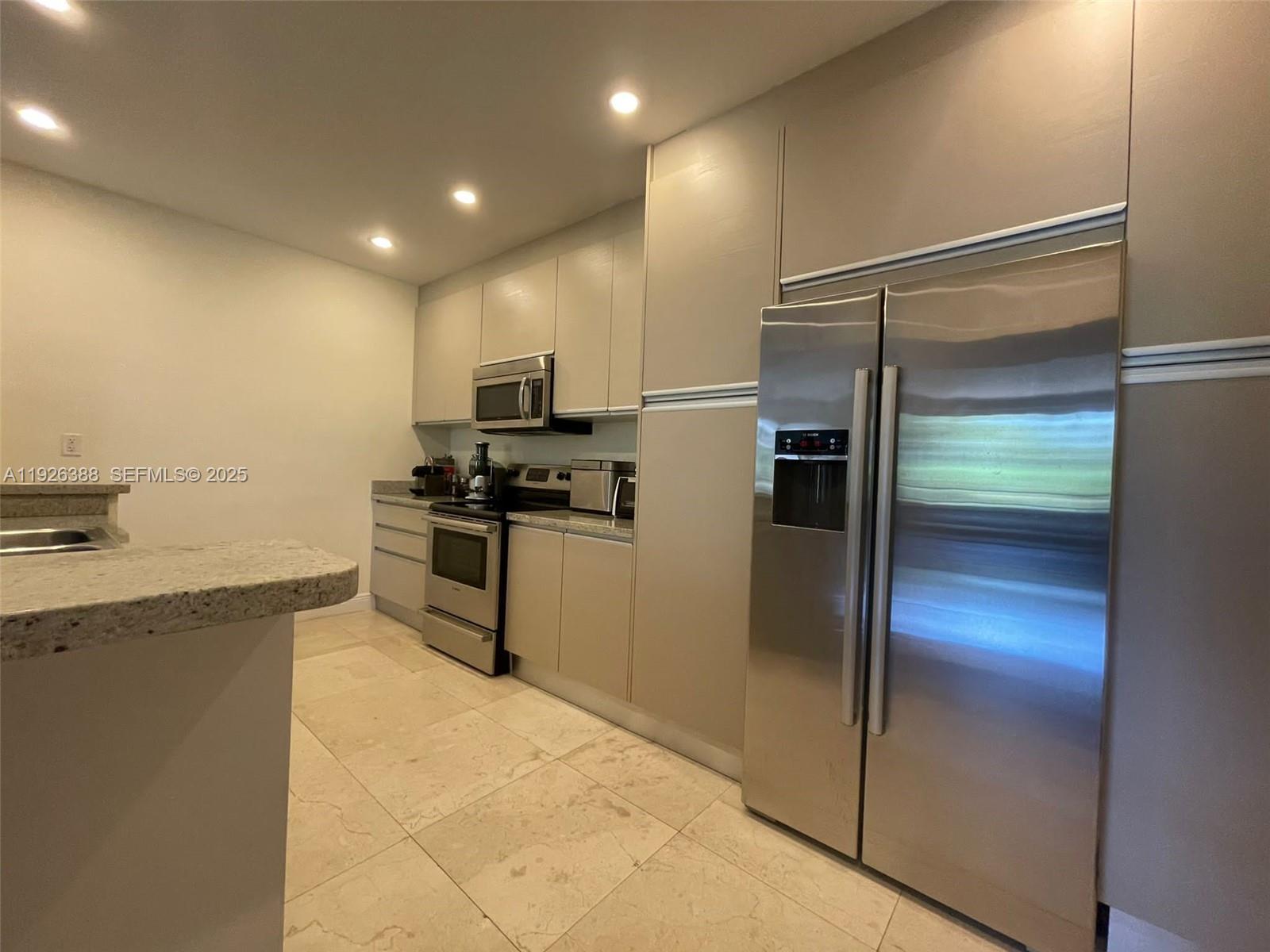 251 Crandon Blvd #233, Key Biscayne FL 33149