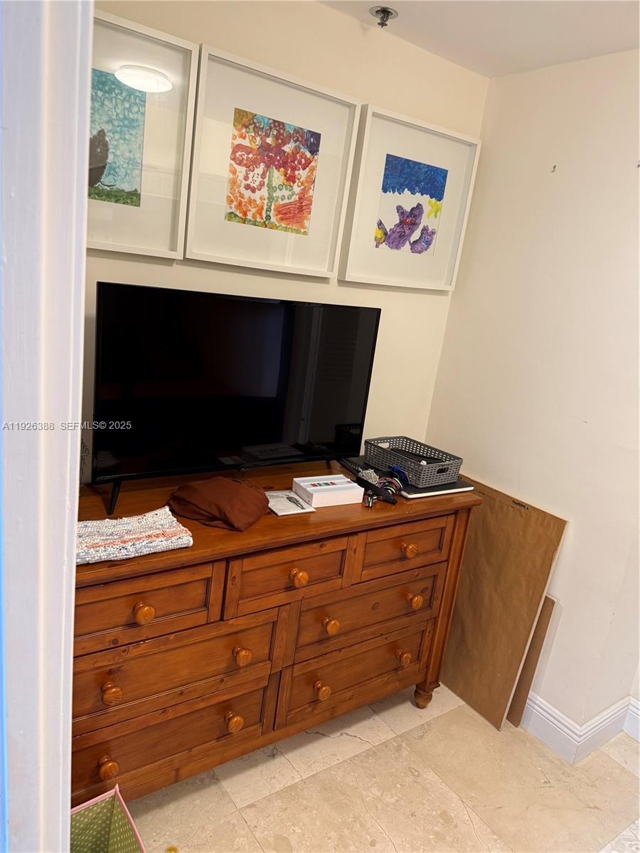 251 Crandon Blvd #233, Key Biscayne FL 33149