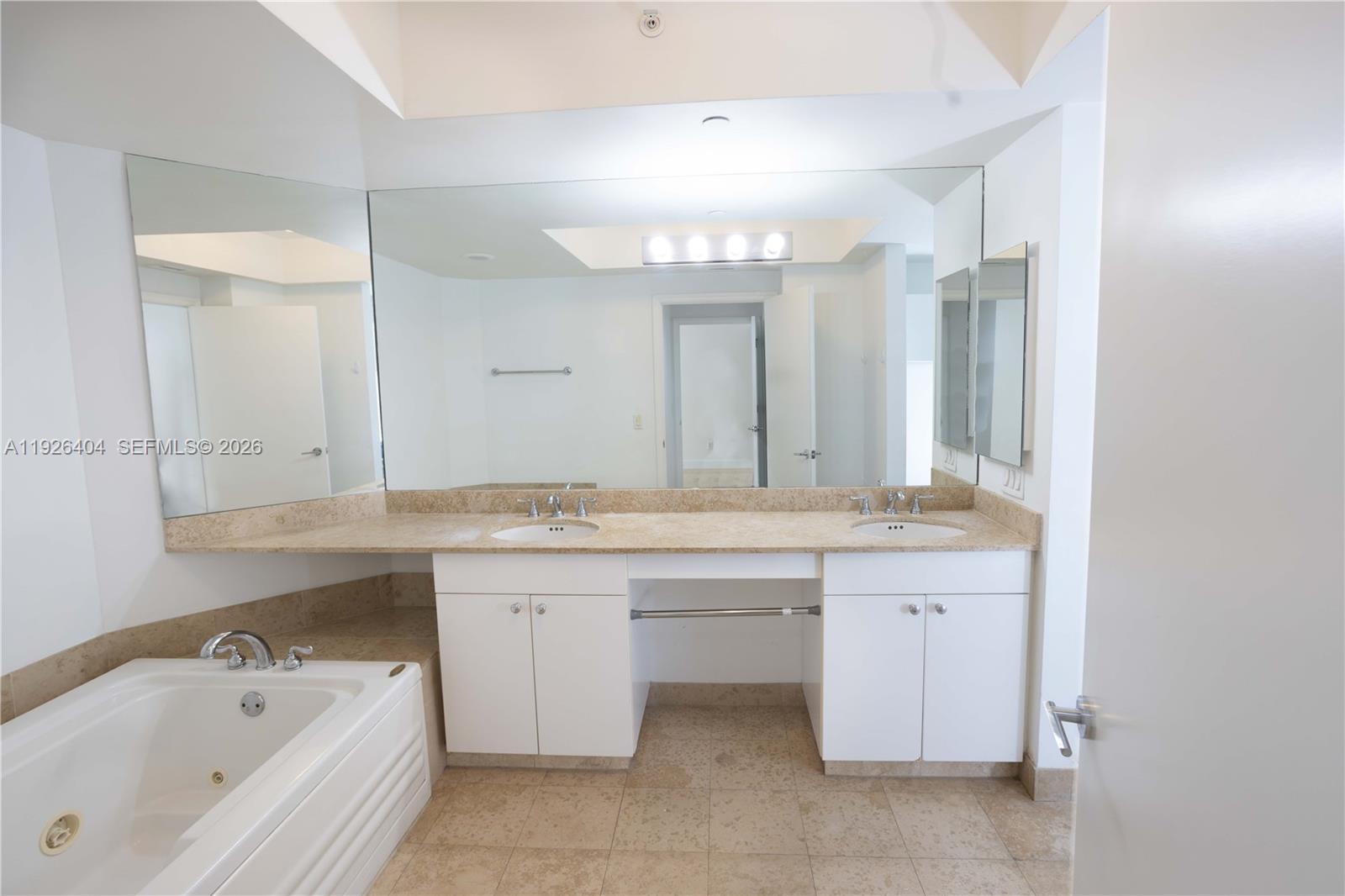 4779 Collins Ave #504, Miami Beach FL 33140