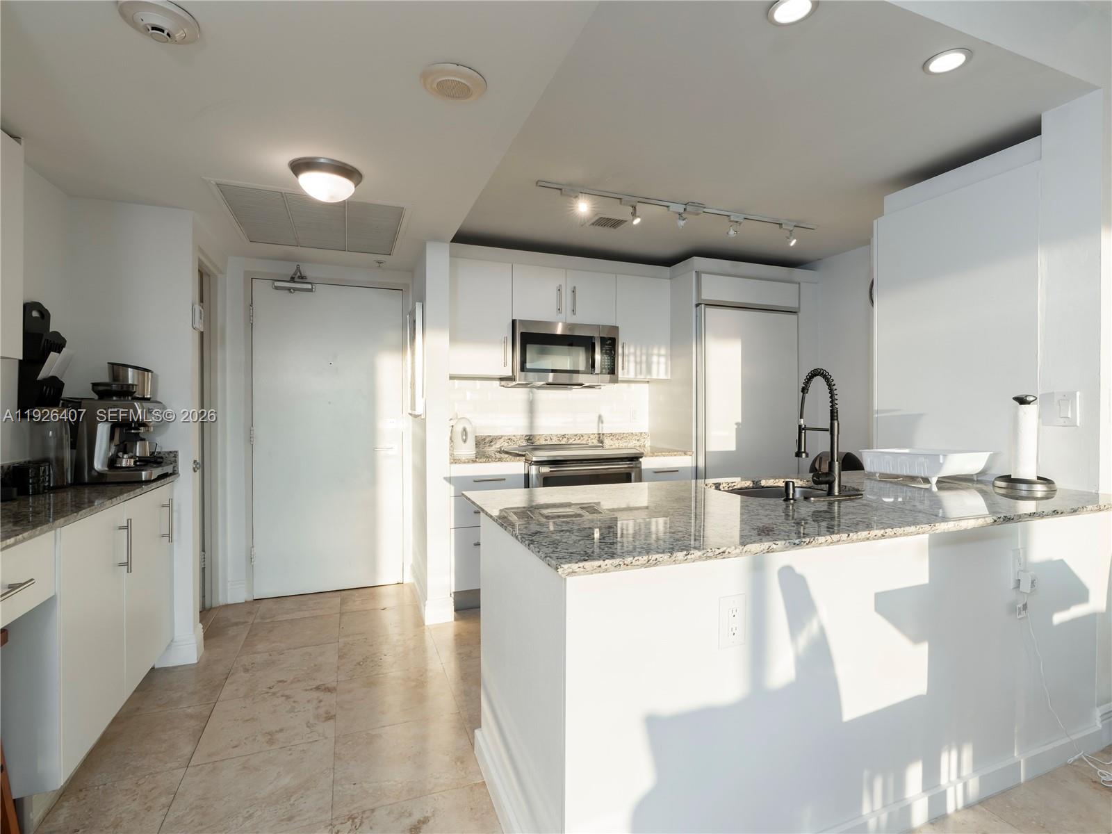 10275 Collins Ave #527, Bal Harbour FL 33154