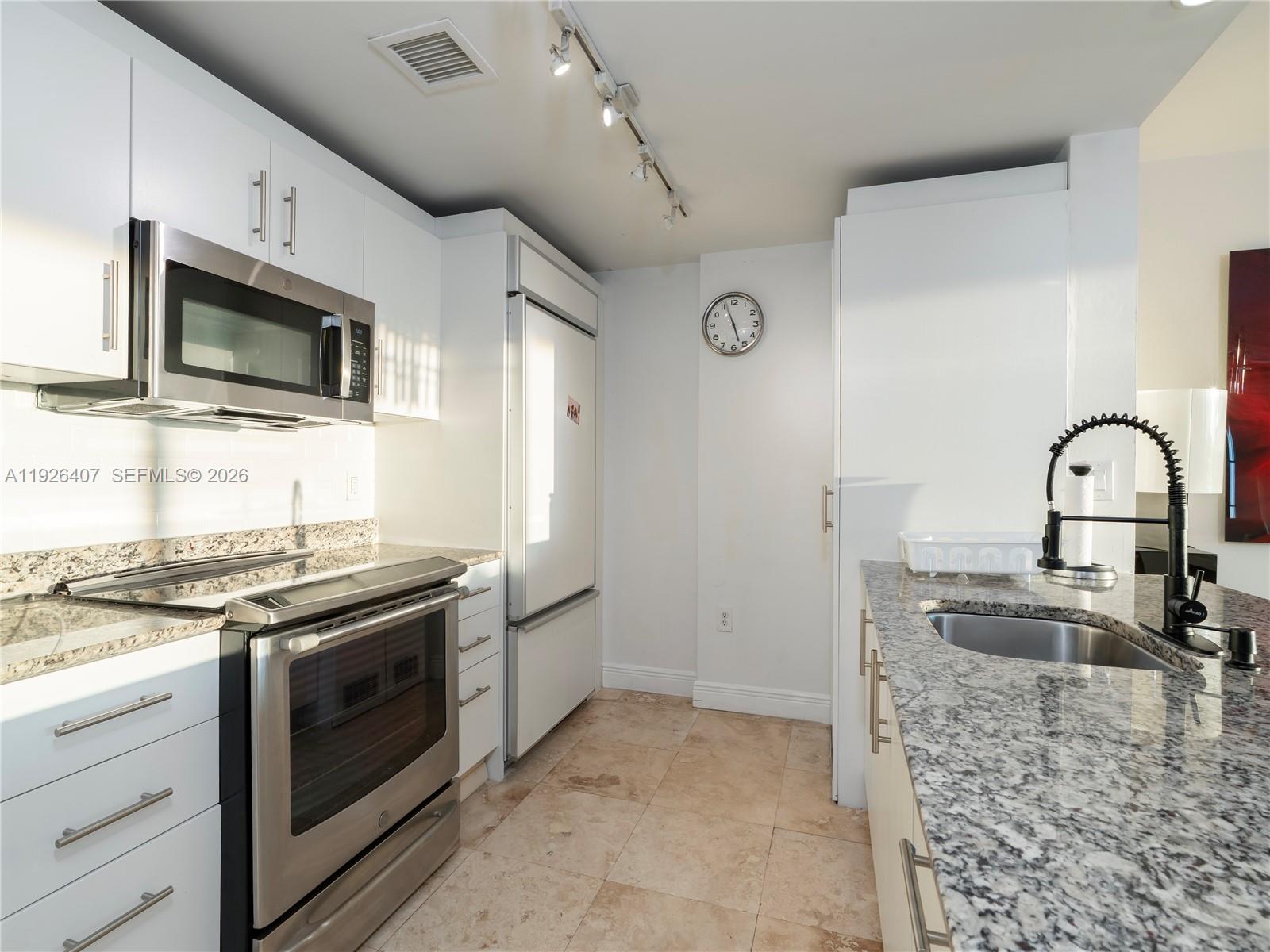 10275 Collins Ave #527, Bal Harbour FL 33154